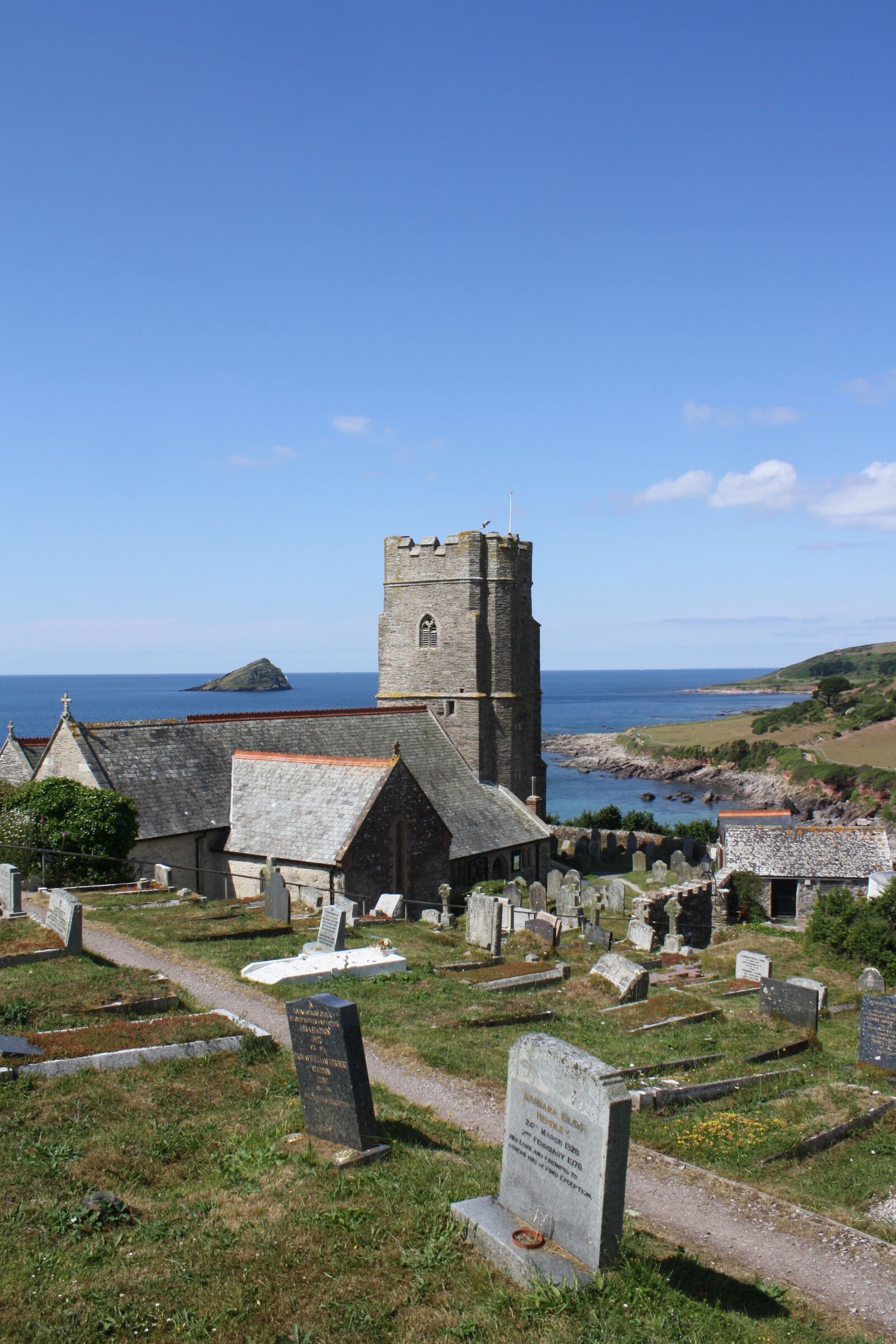 Canon EOS 1000D (EOS Digital Rebel XS / EOS Kiss F) sample photo. Britannia, celtic, chapel photography