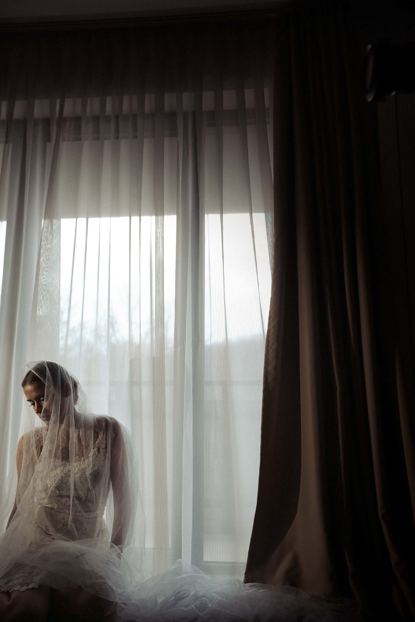 Canon EOS 5D Mark III sample photo. Veil, wedding dress, pretty photography