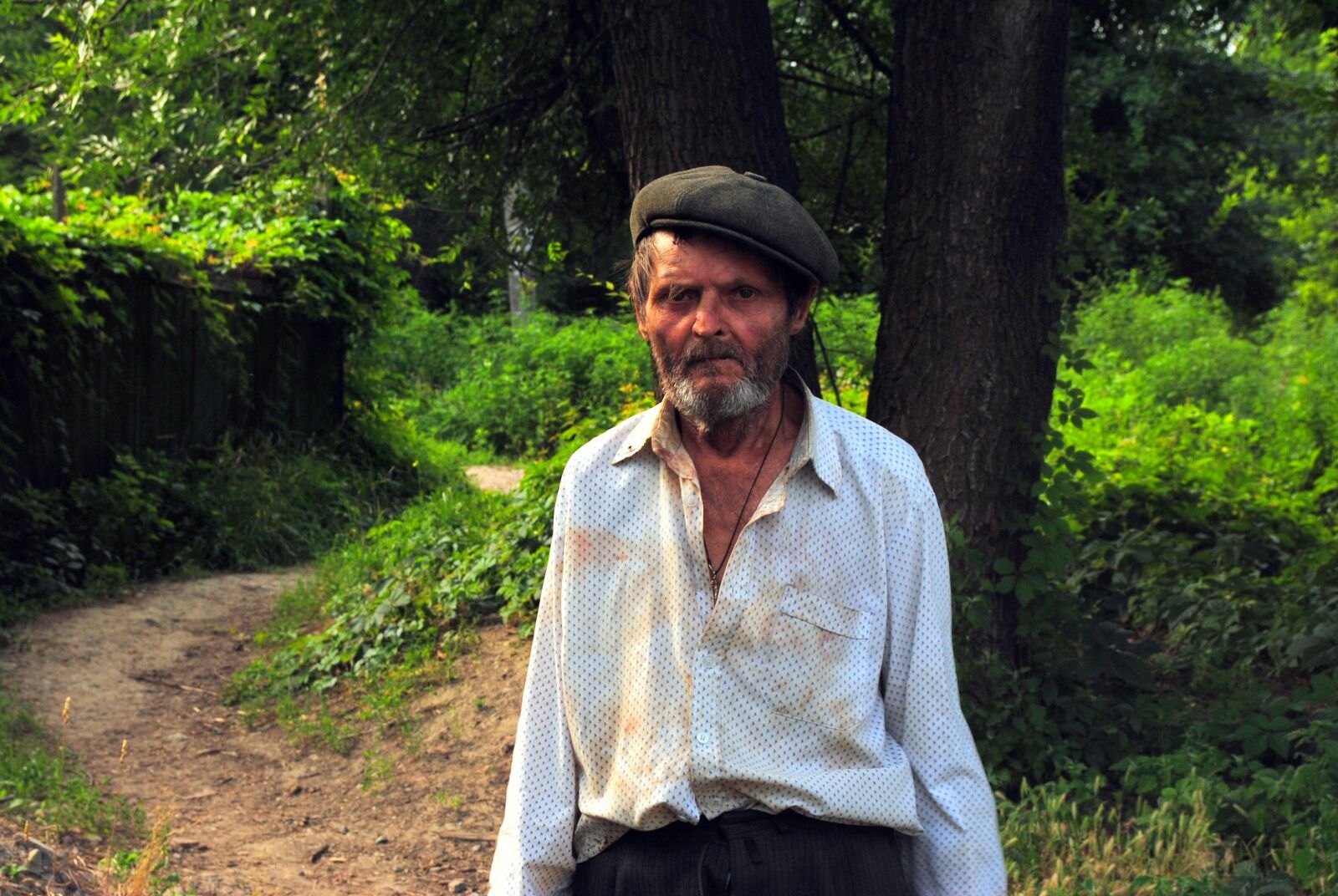 Nikon D3000 sample photo. Grandfather, worth, homeless photography