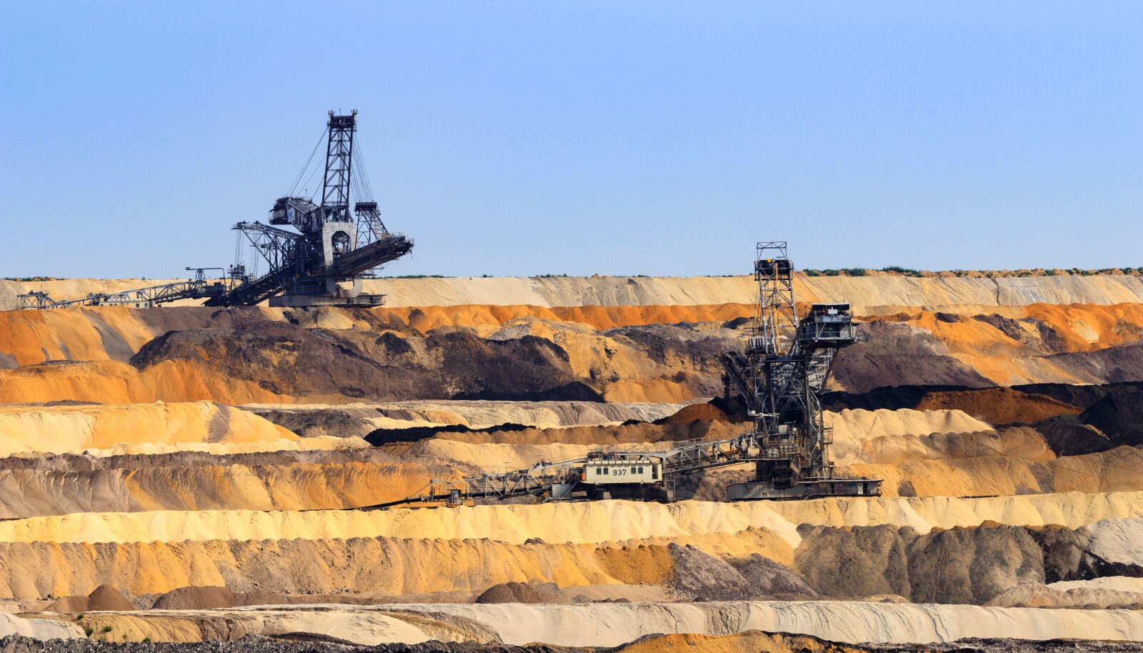 Canon EOS 80D sample photo. Open pit mining, carbon photography