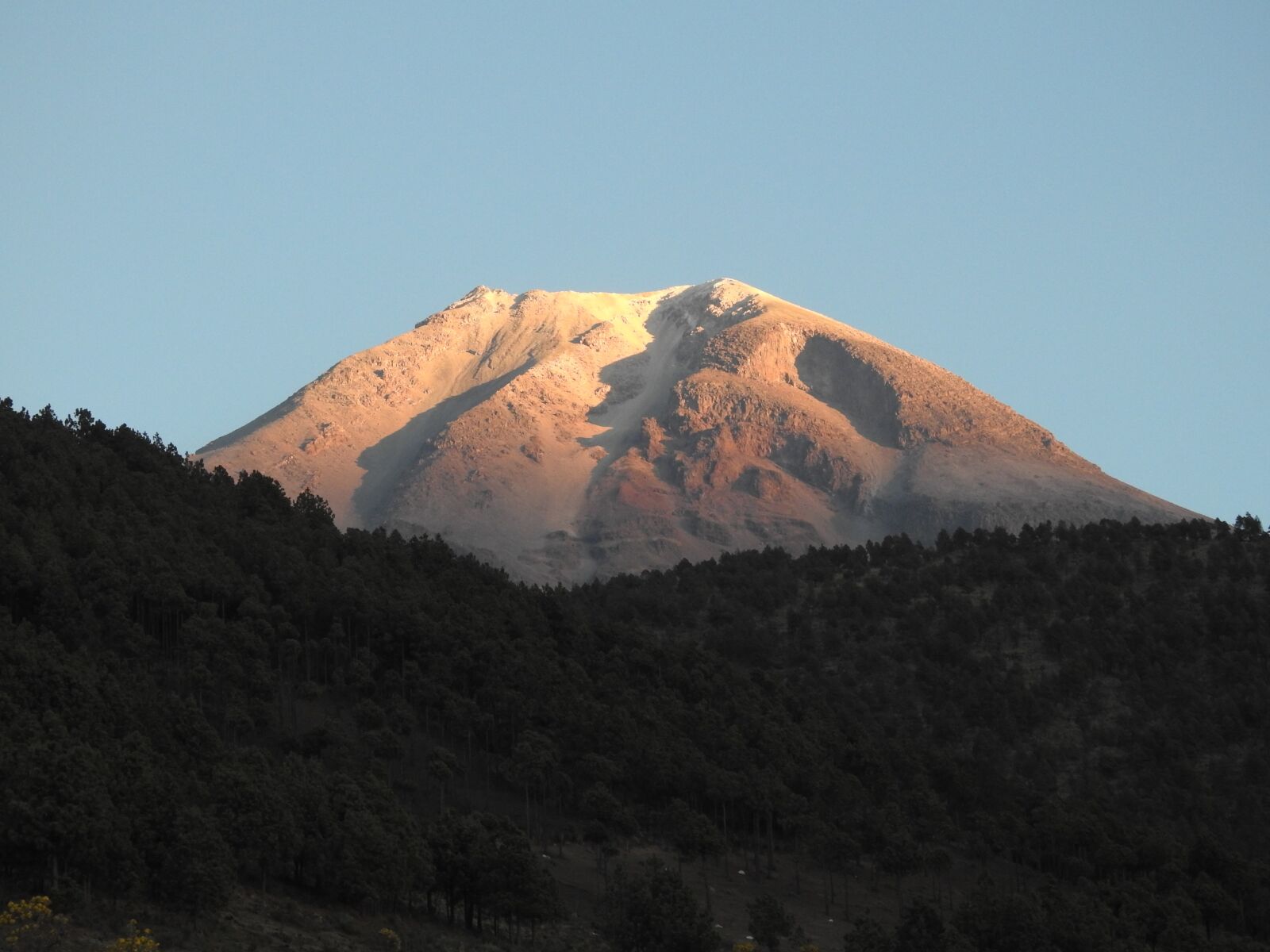 Nikon Coolpix P900 sample photo. Volcano, pico de orizaba photography