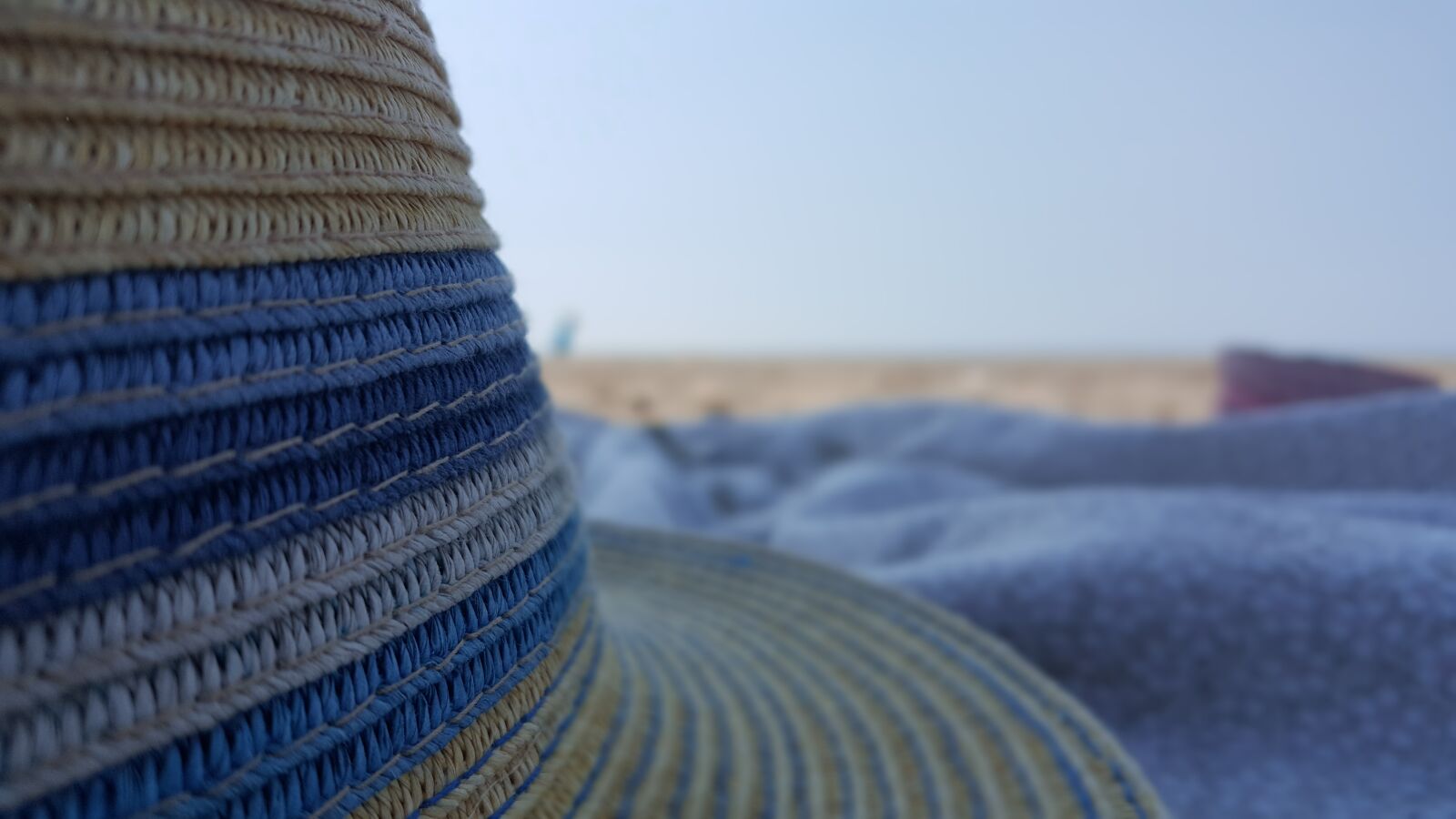 Samsung Galaxy Note5 sample photo. Hat, summer, colors photography