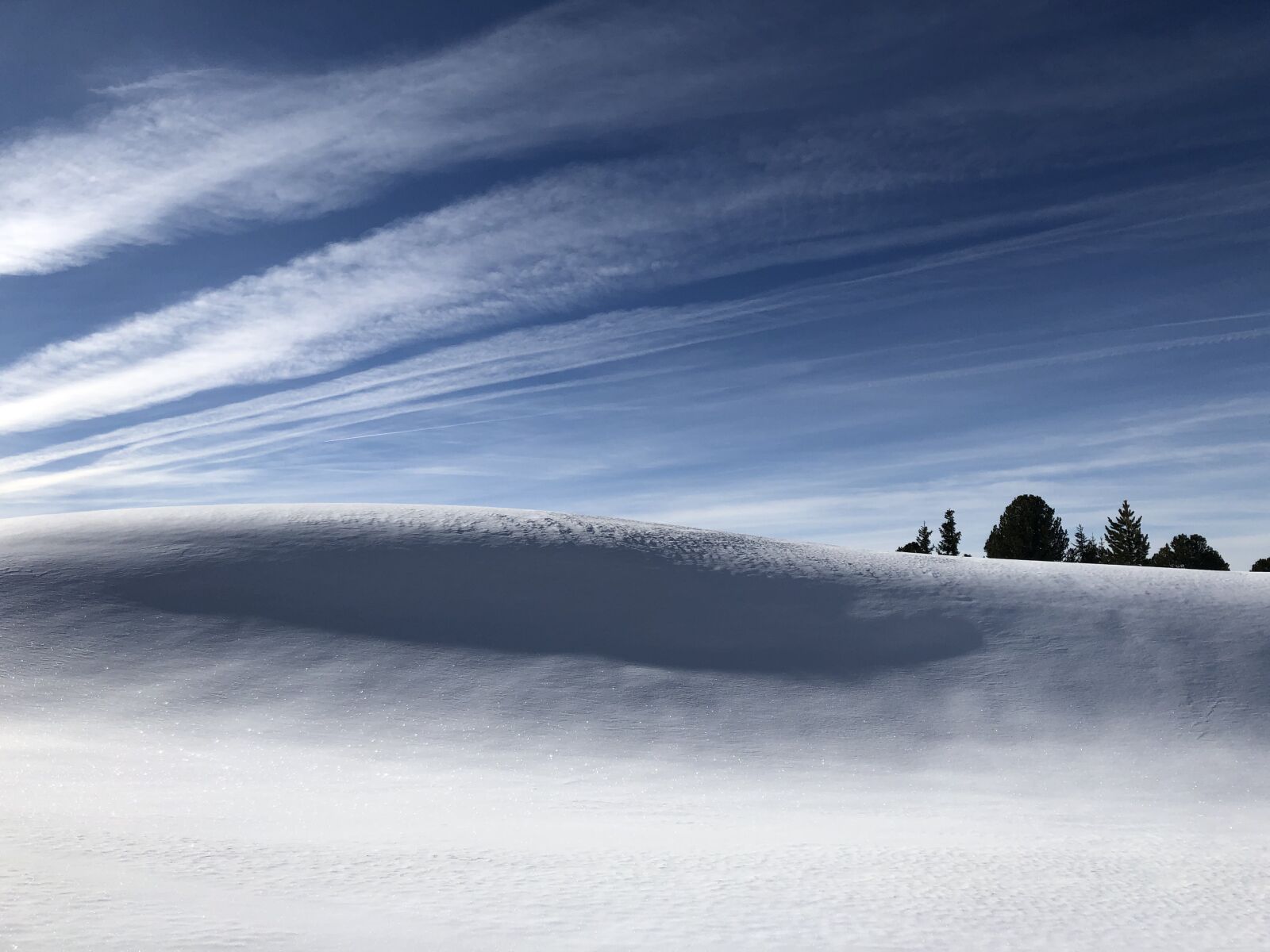 iPhone X back dual camera 4mm f/1.8 sample photo. Snow, landscape, sky photography