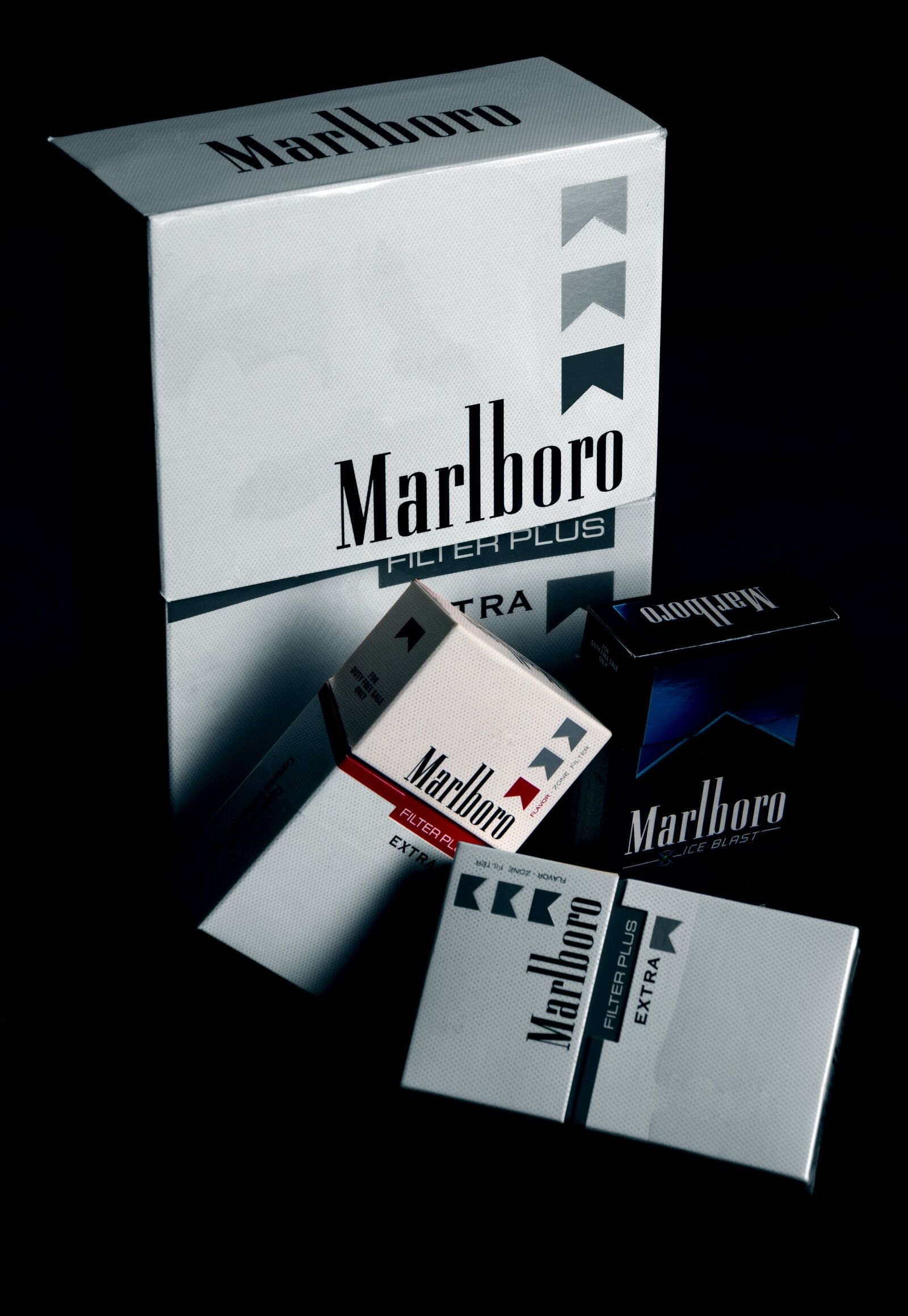 Nikon D90 sample photo. Unhealthy, cigarettes, smoking photography