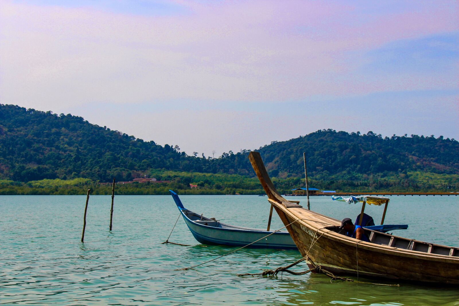 Canon EOS 700D (EOS Rebel T5i / EOS Kiss X7i) sample photo. Malaysia, boat, island photography