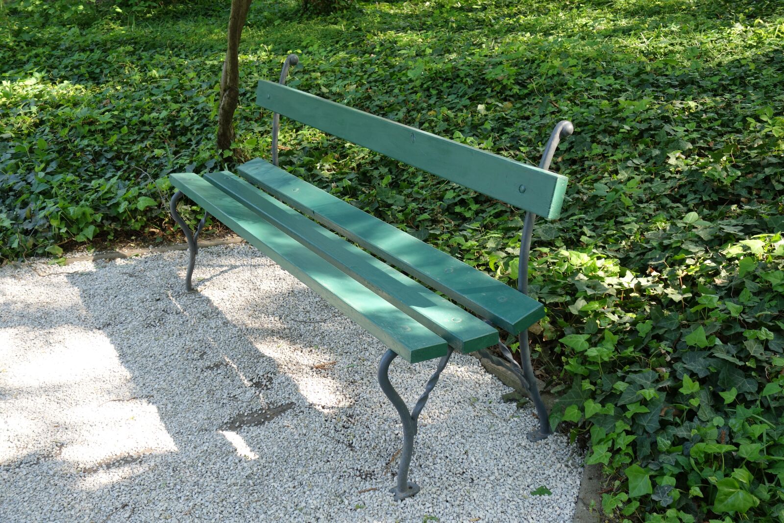 Sony Cyber-shot DSC-RX100 II sample photo. Empty, bench, park photography