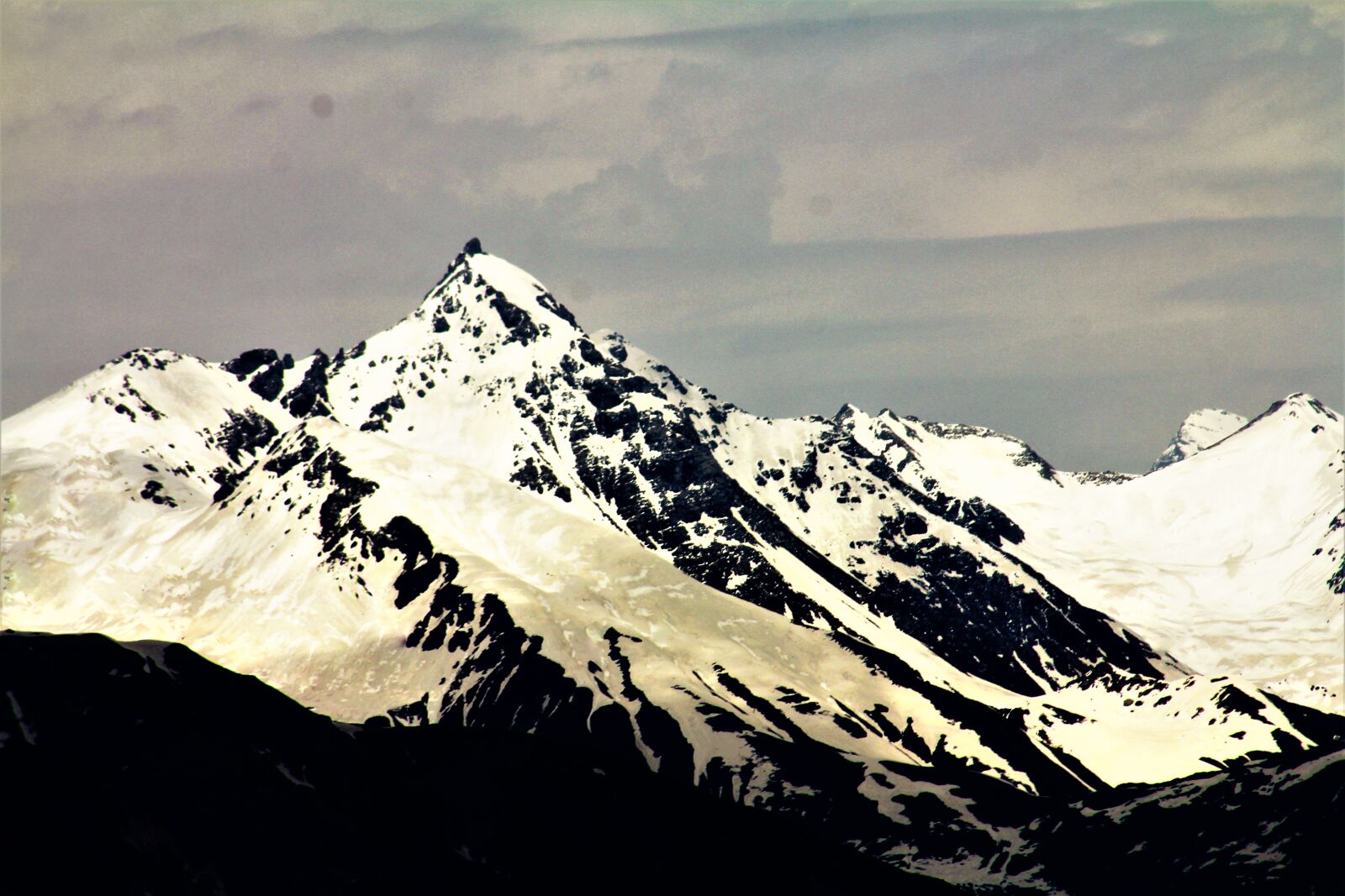 Canon EF75-300mm f/4-5.6 sample photo. Beautiful, mountains, peak photography