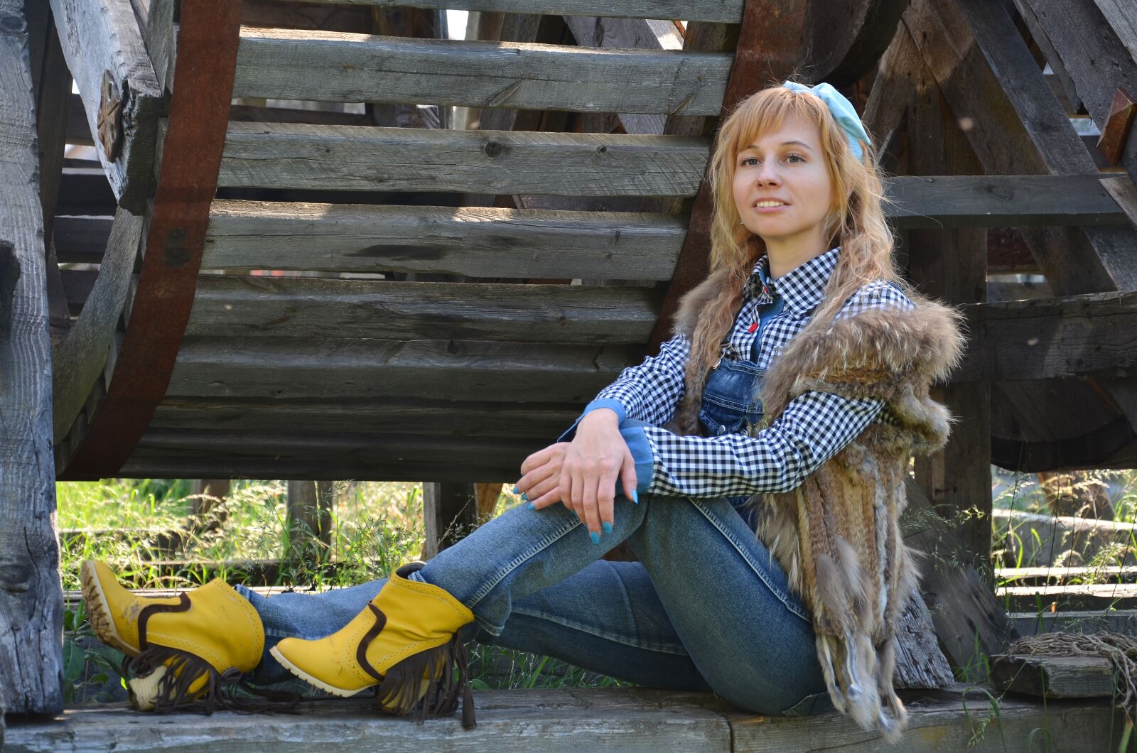 Nikon D7000 sample photo. Girl, woman, cowboy boots photography