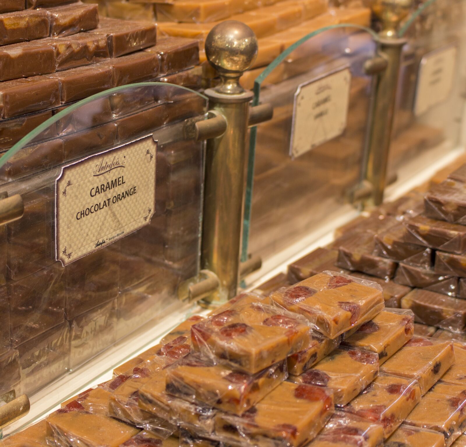 Canon EOS 100D (EOS Rebel SL1 / EOS Kiss X7) sample photo. Caramel, confectionery, gluttony photography