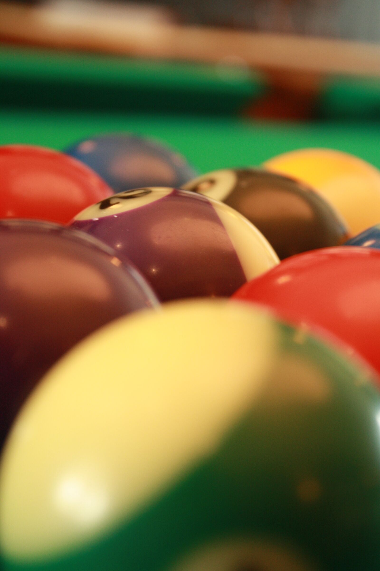Canon EOS 1000D (EOS Digital Rebel XS / EOS Kiss F) sample photo. Pool, ball, game photography