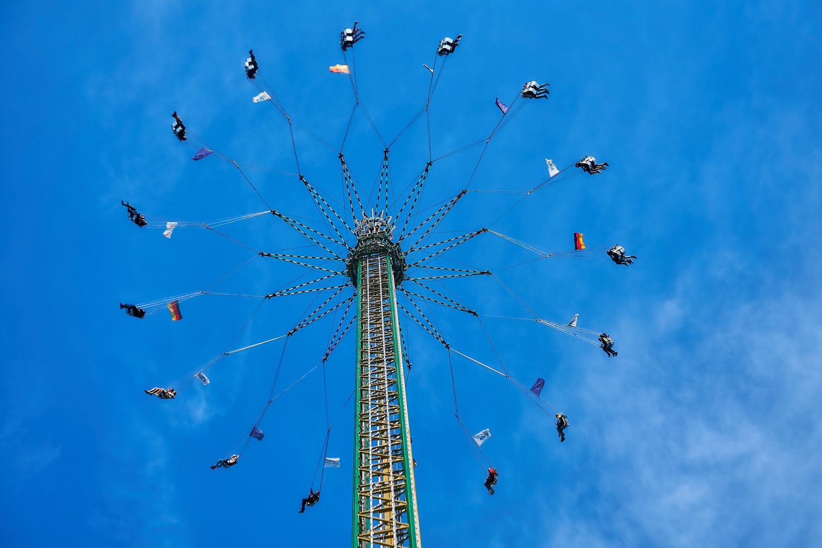 Sony a6000 sample photo. Folk festival, chain carousel photography