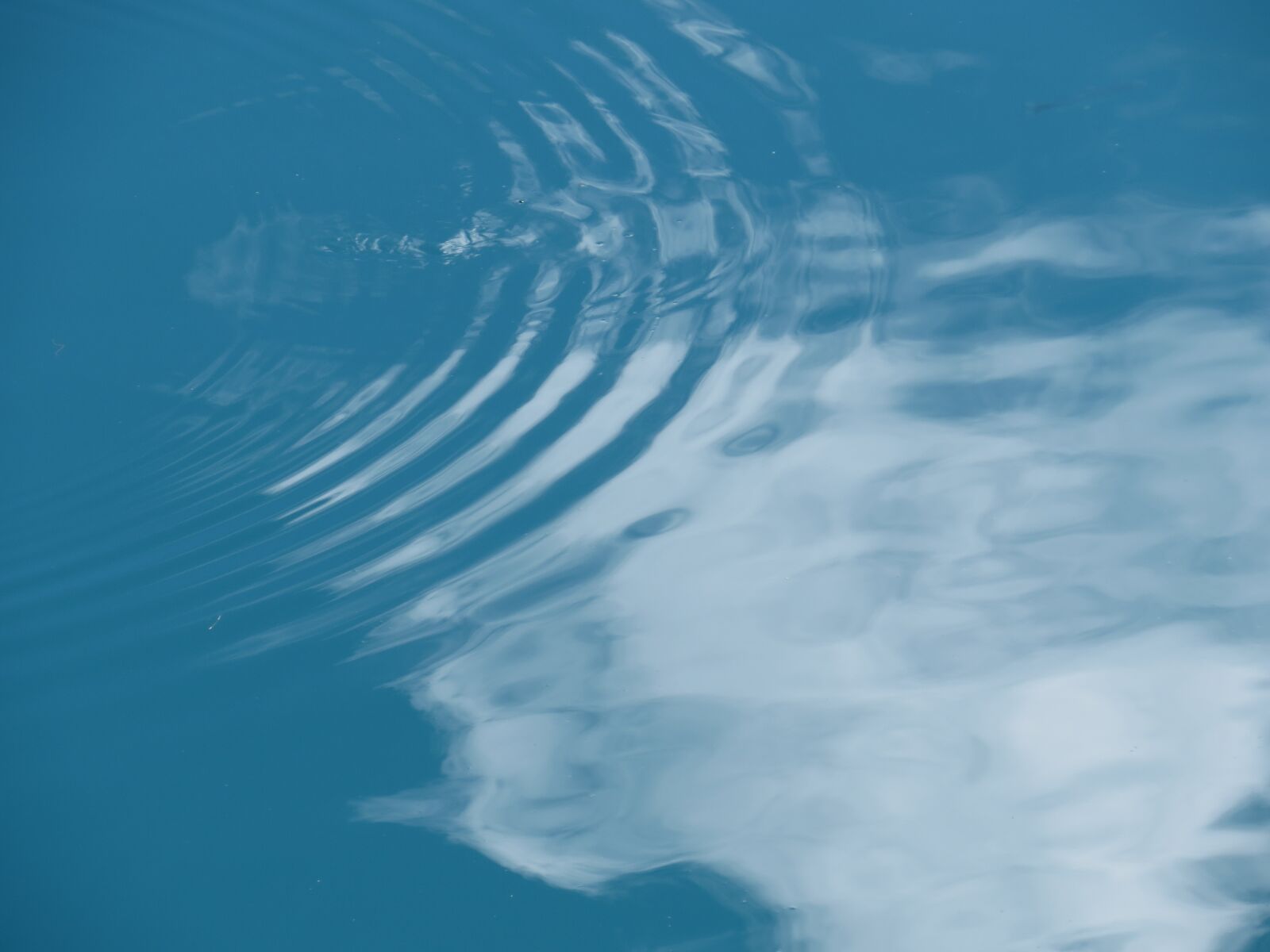 Canon PowerShot SX50 HS sample photo. Water, wave, blue photography