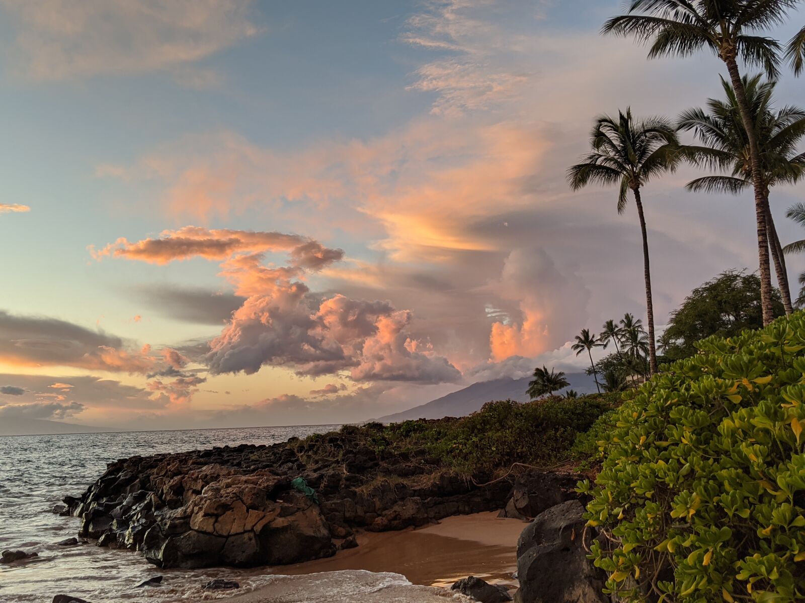 Google Pixel 3 sample photo. Hawaii, maui, dawn photography