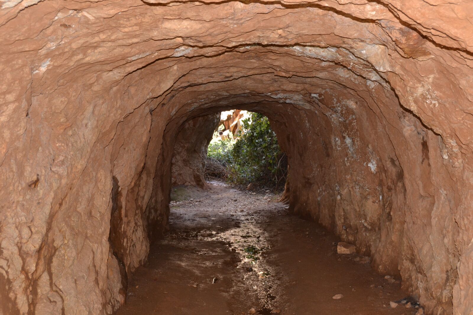 Nikon D3100 sample photo. Tunnel, abandoned mine, iron photography