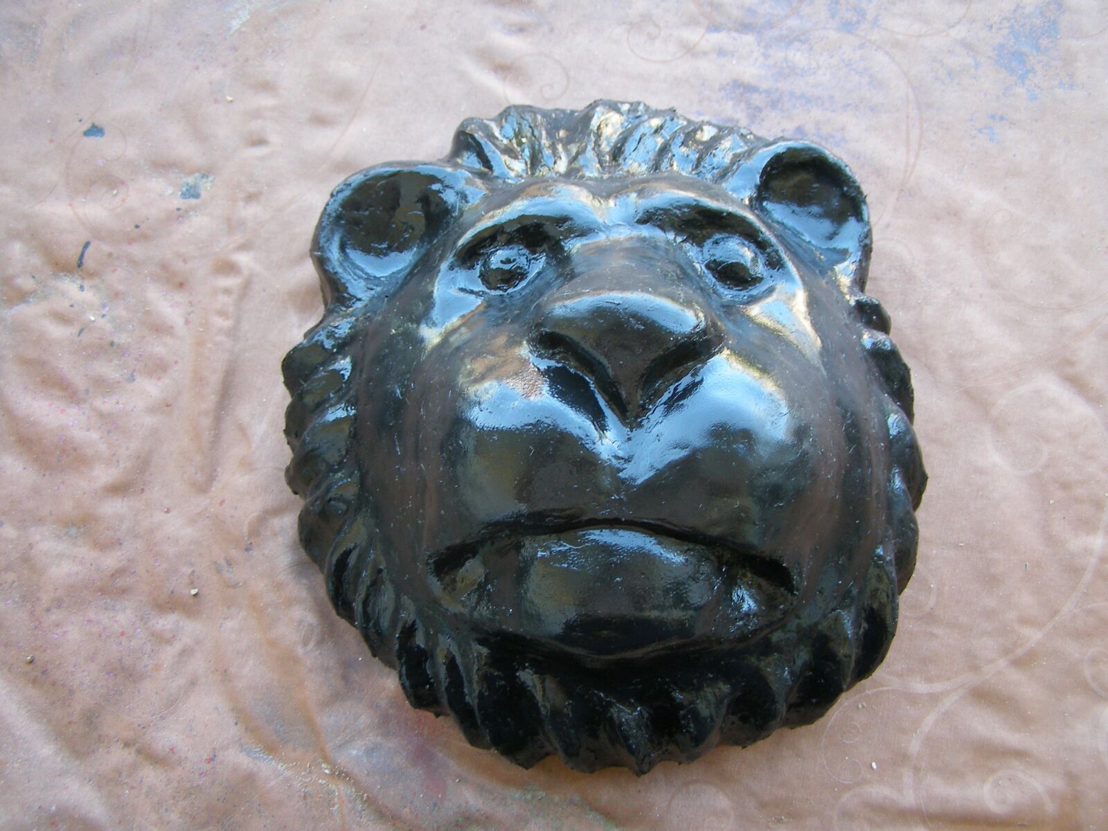 Olympus SP500UZ sample photo. Lion head, art, hand photography