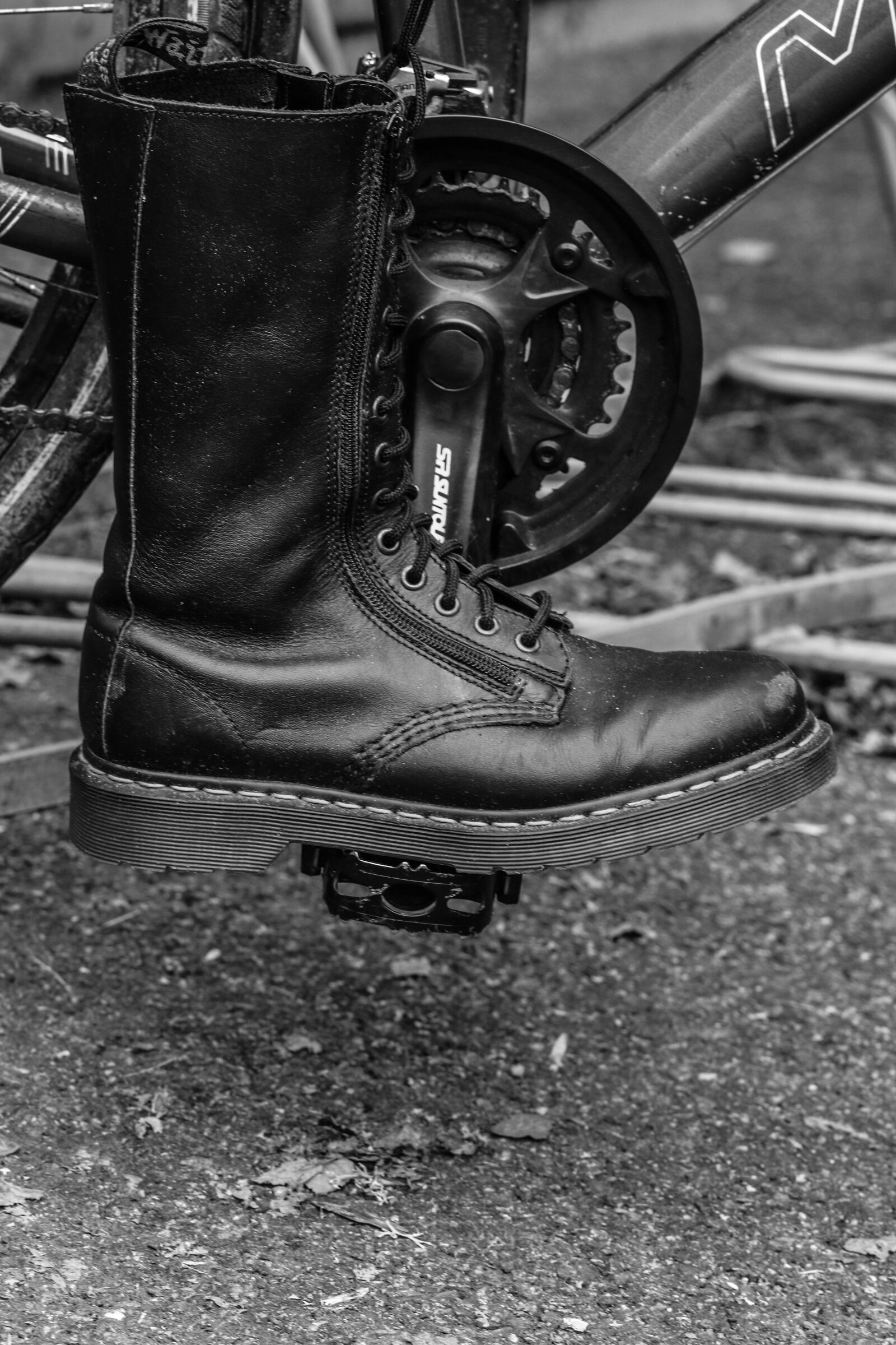 Canon EOS 7D Mark II sample photo. Boot, bicycle, cycle photography