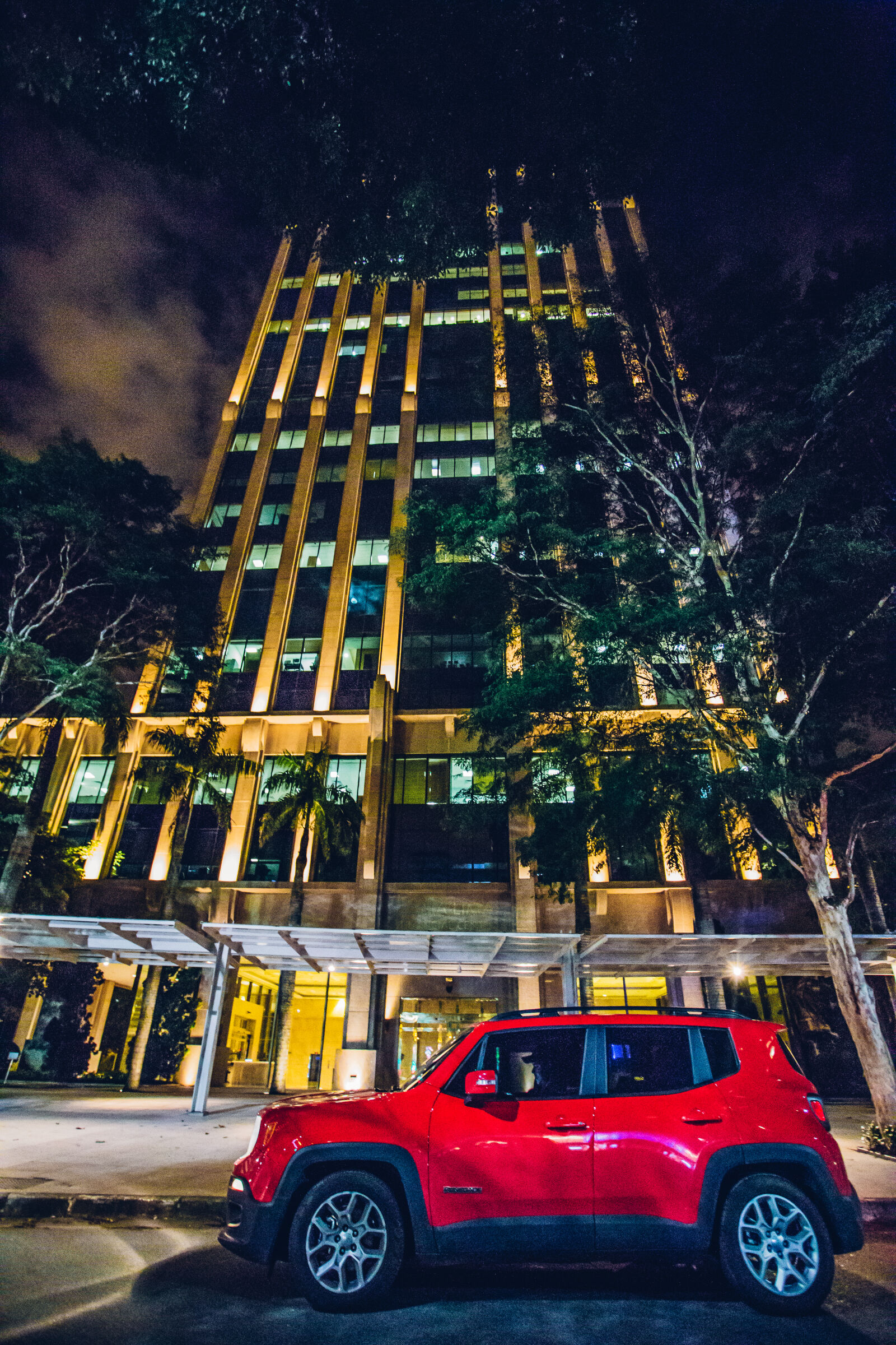 Canon EF 17-40mm F4L USM sample photo. Architecture, building, car, evening photography