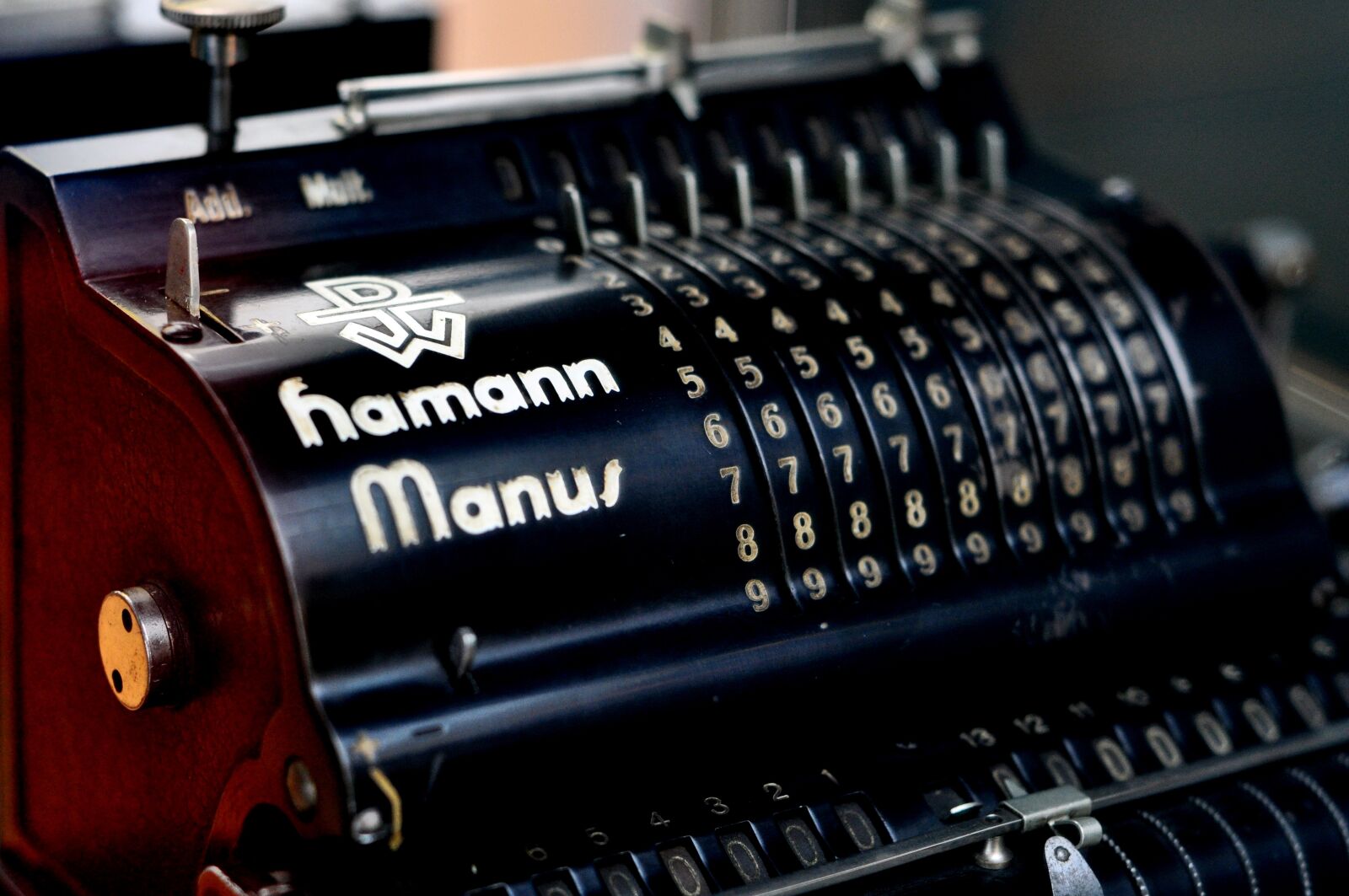 Nikon D90 sample photo. Calculating machine, count, pay photography