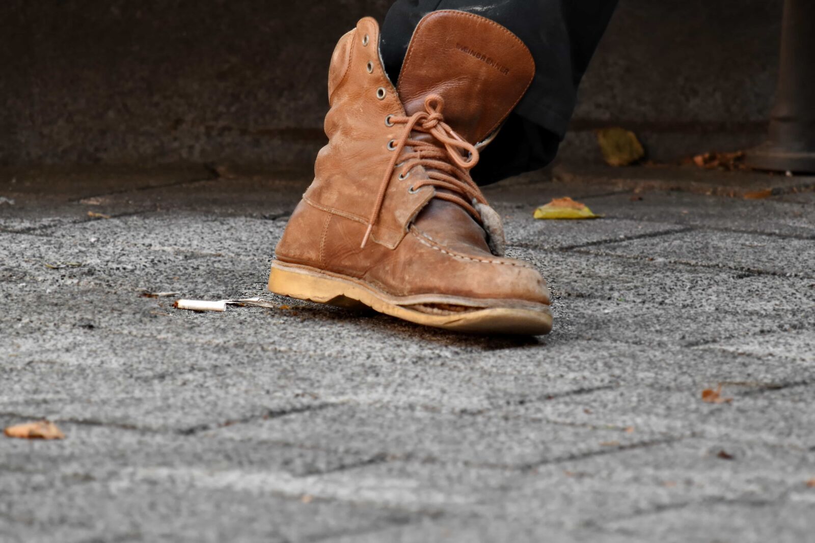 Nikon D5500 sample photo. Dirty, hole, old, shoe photography