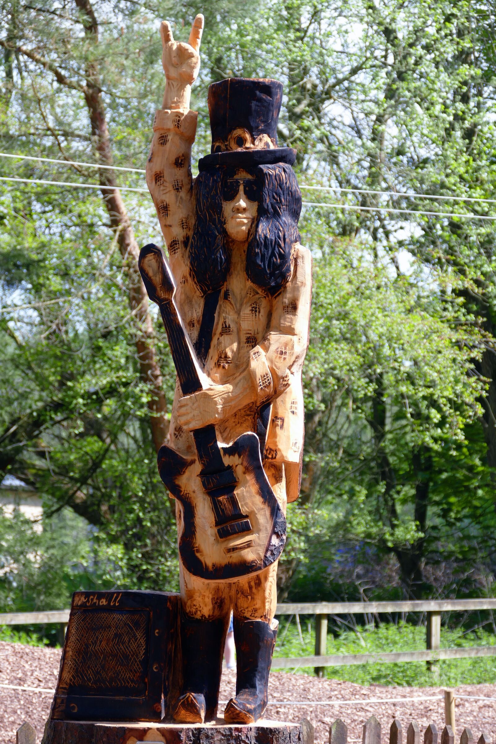 Panasonic Lumix DMC-FZ1000 sample photo. Sculpture, rock star, rock photography