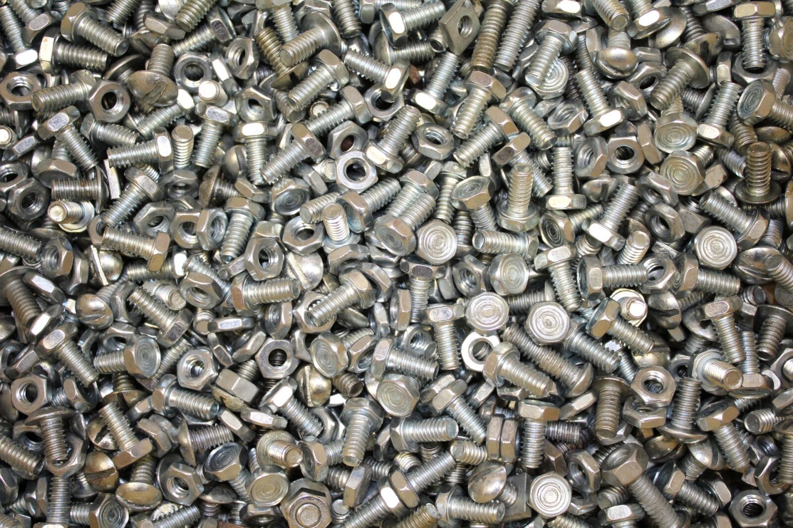 Canon EOS 1200D (EOS Rebel T5 / EOS Kiss X70 / EOS Hi) sample photo. Metal, bolts and nuts photography
