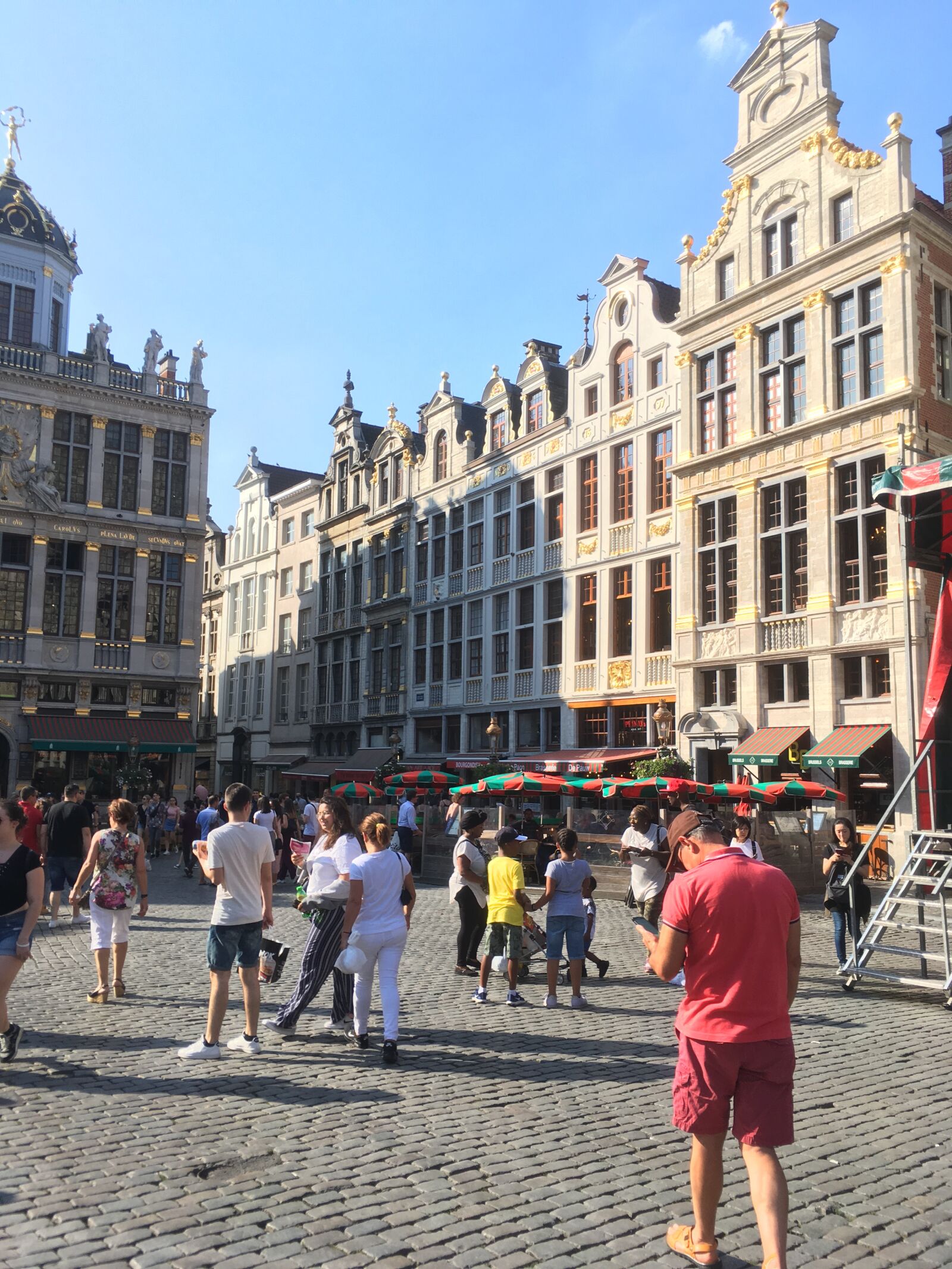 iPhone SE back camera 4.15mm f/2.2 sample photo. Brussels, bruxelles, travel photography