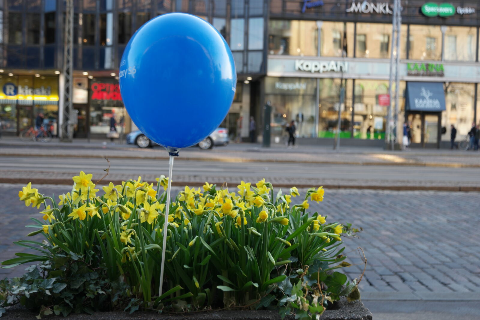 Samsung NX500 sample photo. The balloon commercial photography