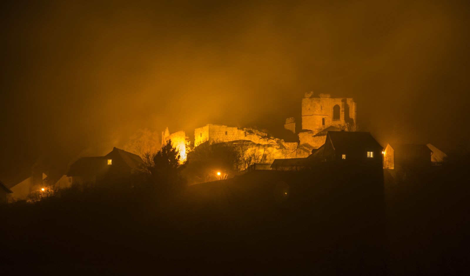 Pentax K-70 sample photo. Castle, ruin, night photography