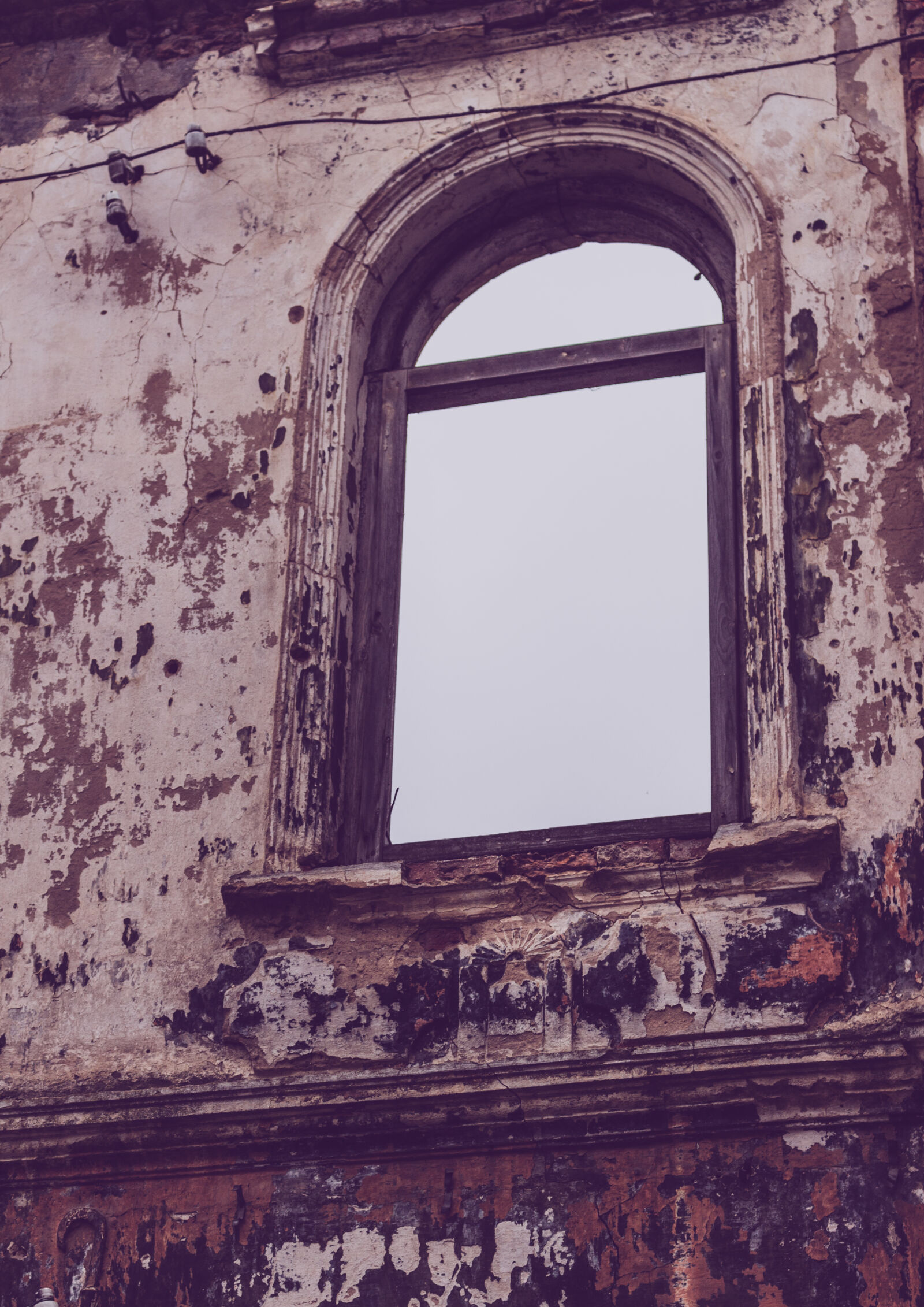 Canon EOS 700D (EOS Rebel T5i / EOS Kiss X7i) sample photo. Abandoned, architecture, broken, building photography