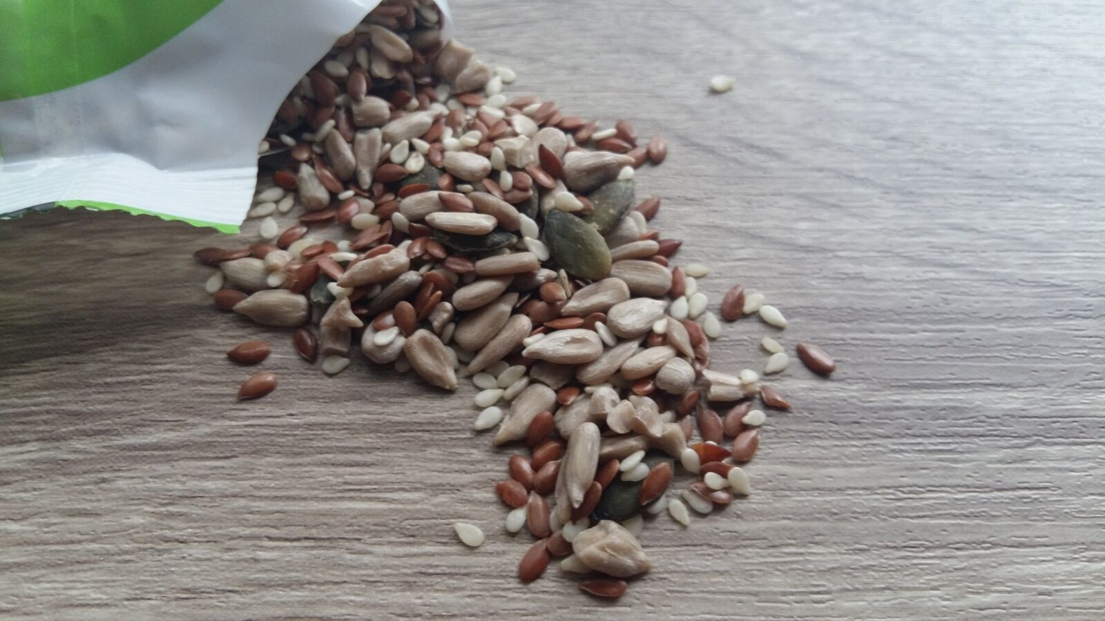 Samsung Galaxy A5 sample photo. Seeds, flaxseed, sesame photography