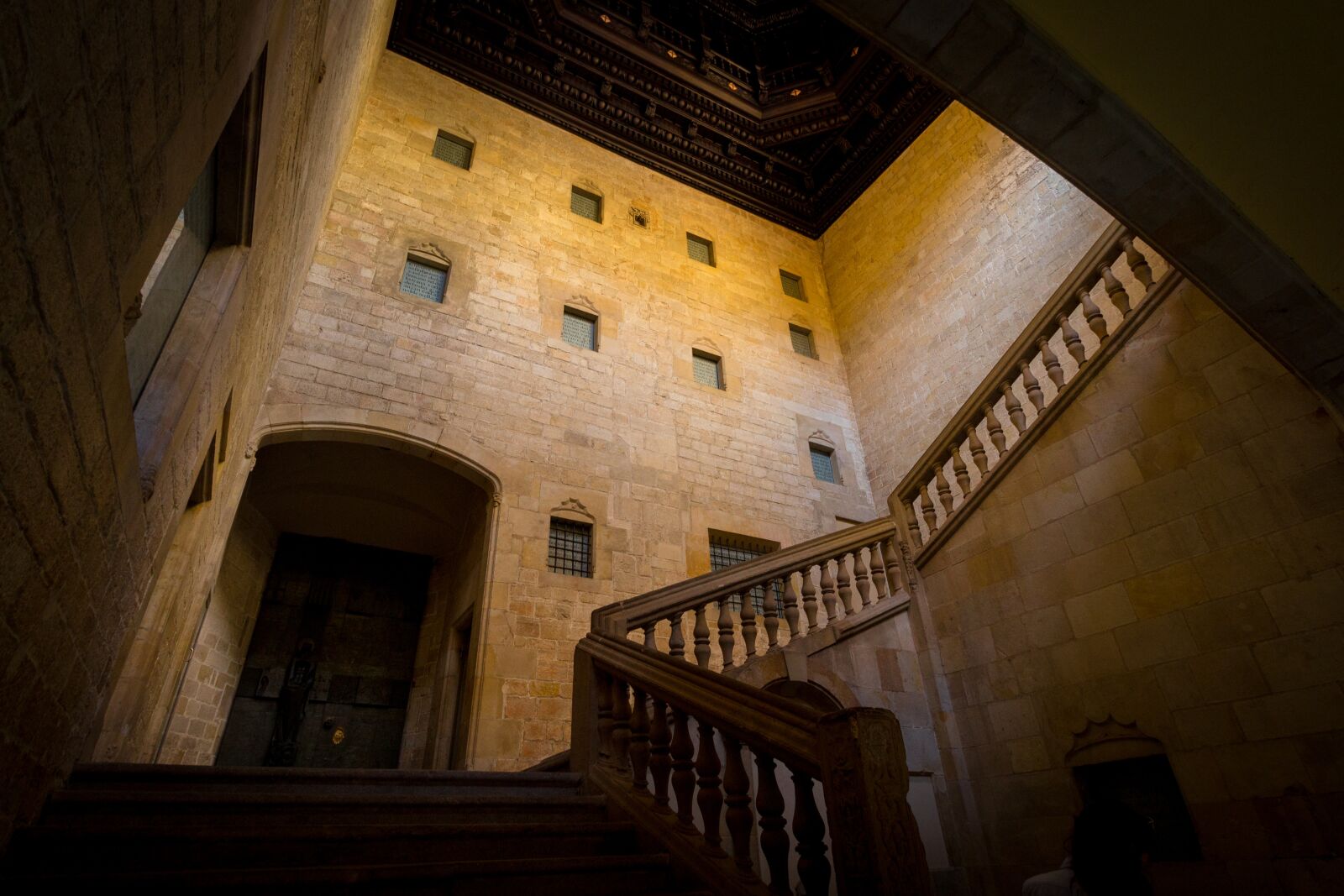 Canon EOS 700D (EOS Rebel T5i / EOS Kiss X7i) sample photo. Architecture, building, old photography
