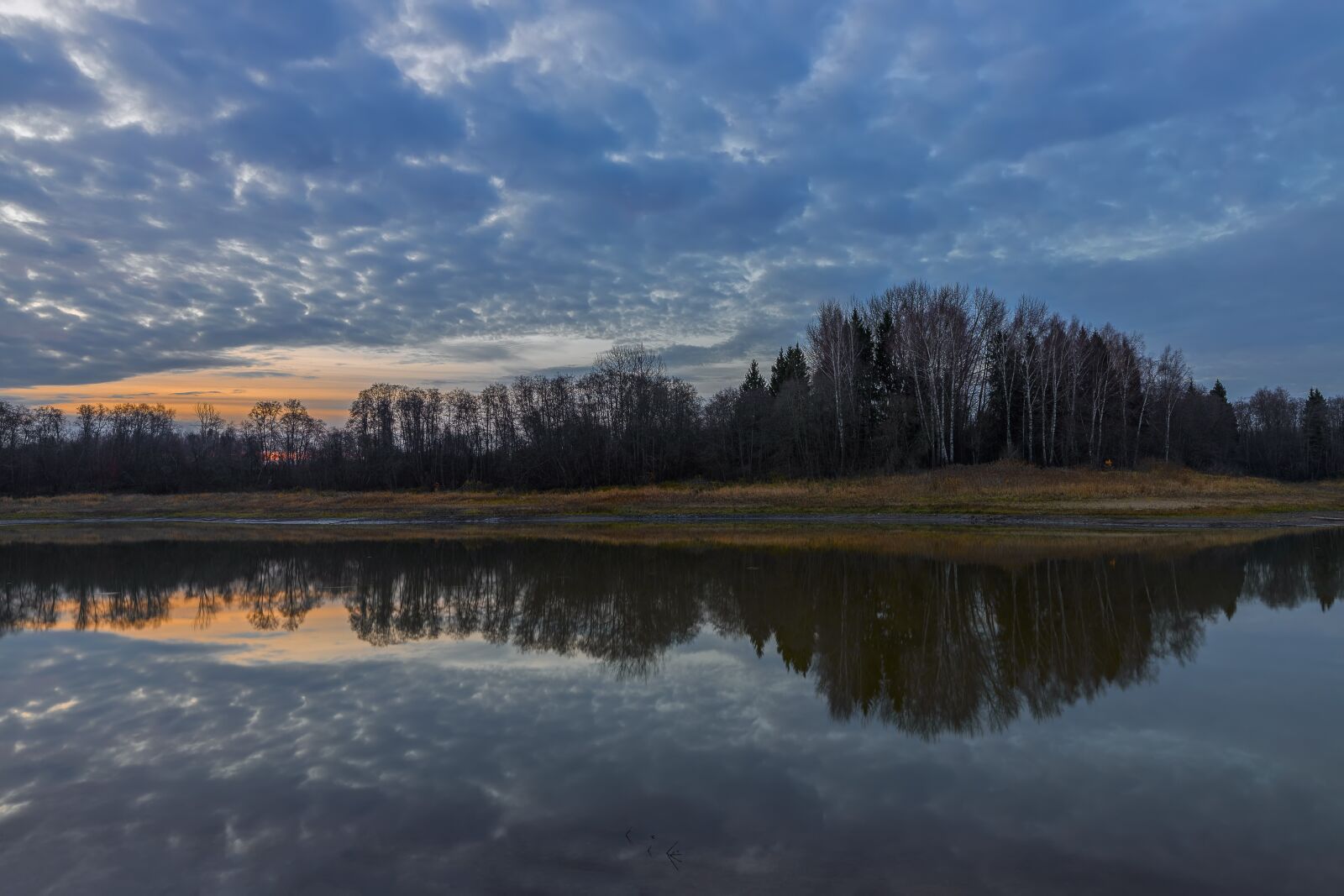 Sigma 14-24mm F2.8 DG HSM Art sample photo. River, morning, dawn photography