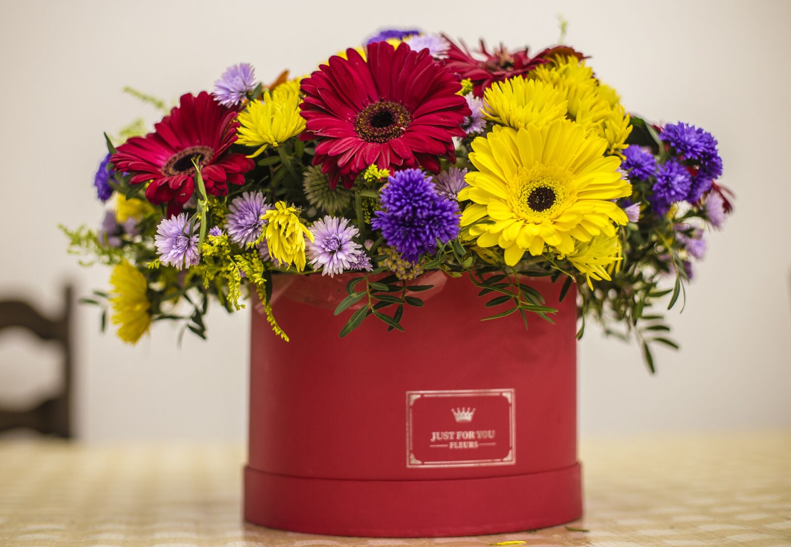 Canon EOS 6D + Canon EF 50mm F1.4 USM sample photo. Flowers, bouquet, color photography