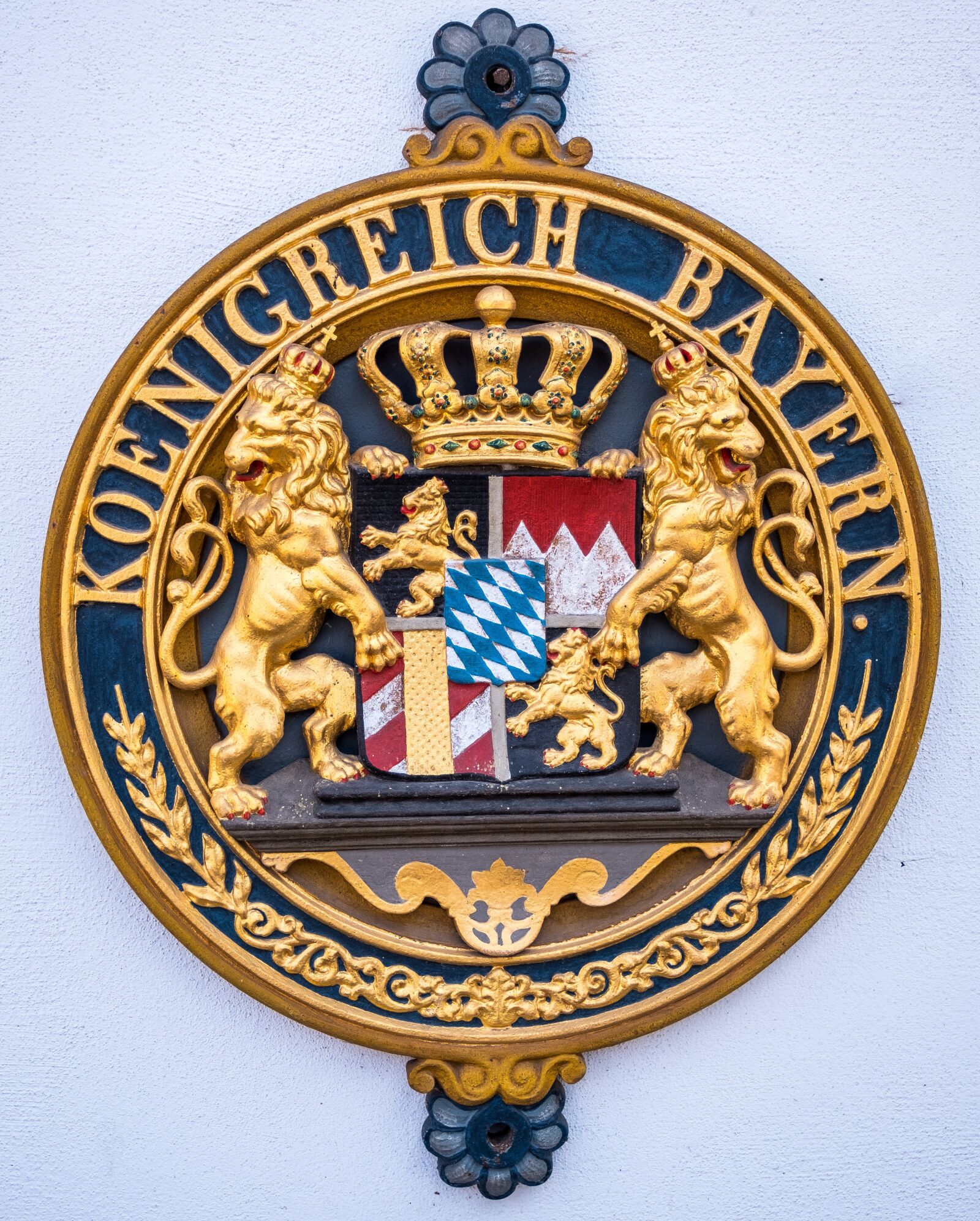 Fujifilm X-T2 sample photo. Coat of arms, bavaria photography