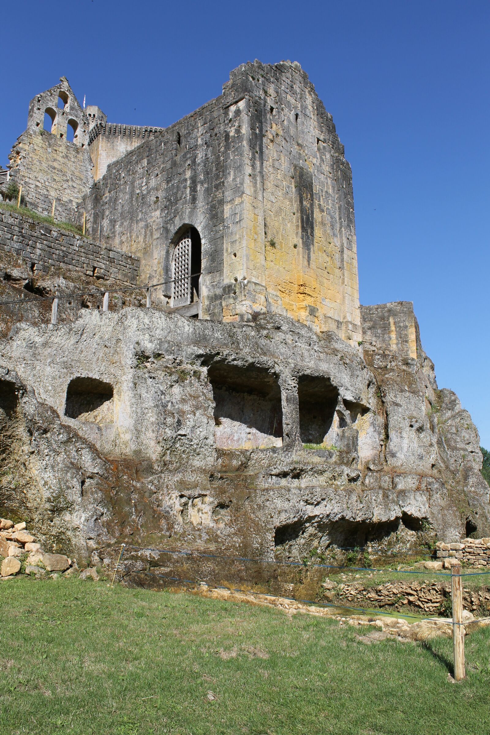 Canon EOS 1100D (EOS Rebel T3 / EOS Kiss X50) sample photo. Commarques, strong castle, region photography