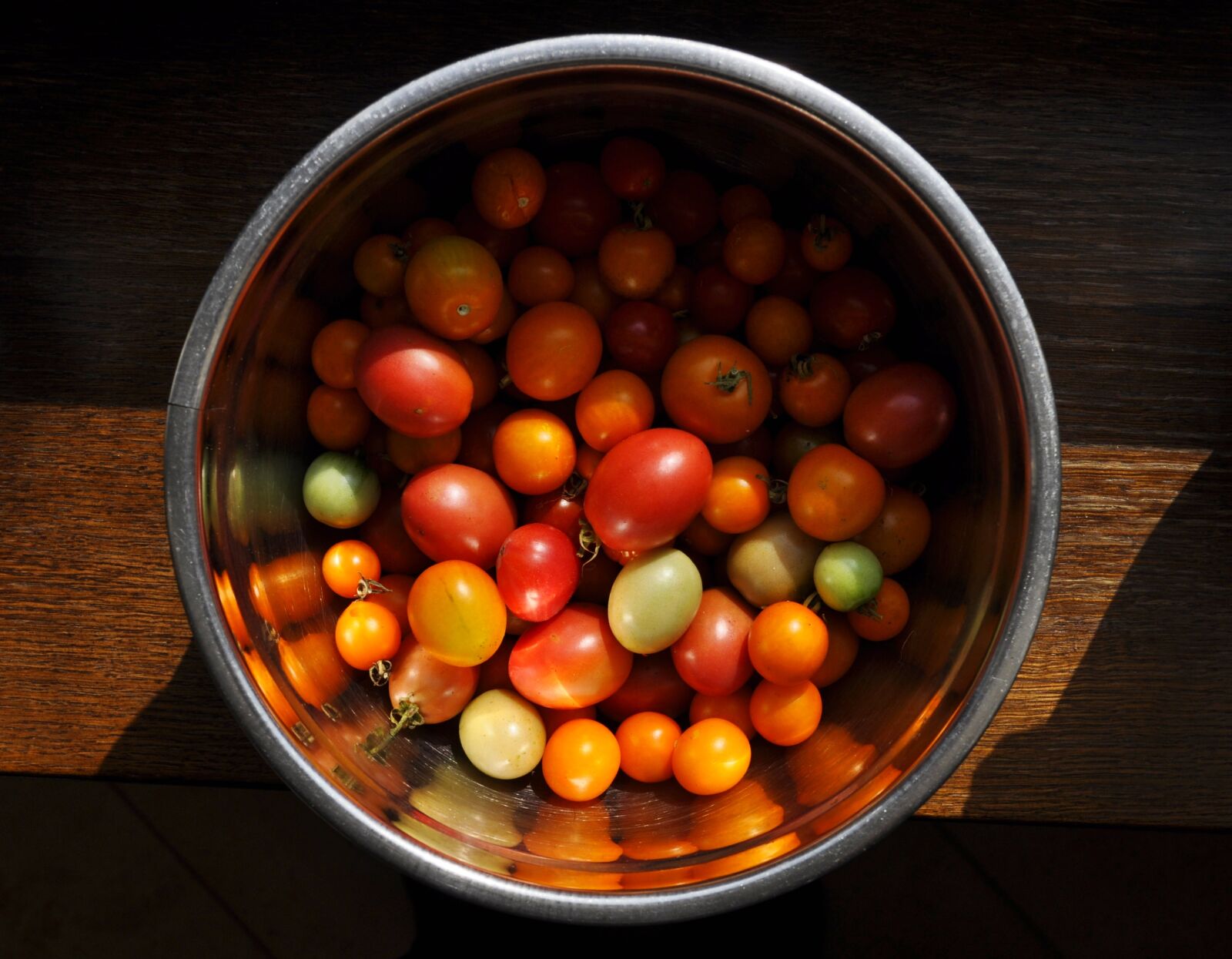 Nikon D5000 sample photo. Tomatoes, bowl, vegetables photography