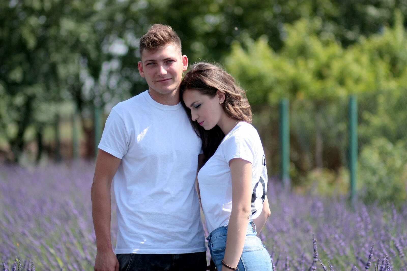 Canon EOS 450D (EOS Rebel XSi / EOS Kiss X2) sample photo. Couple, lavender, love photography