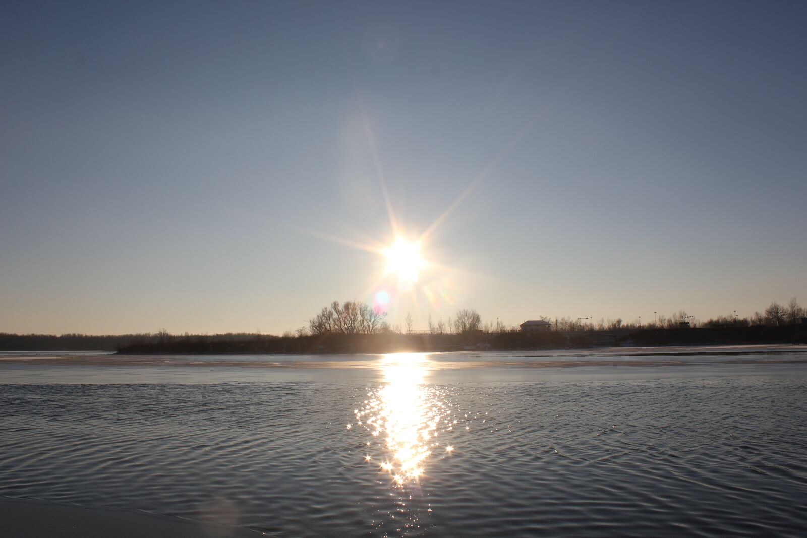 Canon EOS 550D (EOS Rebel T2i / EOS Kiss X4) sample photo. Sun, west, pond photography