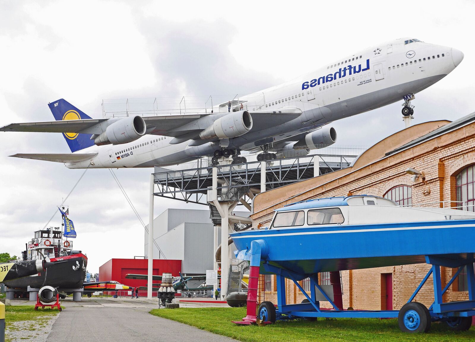 Panasonic Lumix DMC-GH3 sample photo. Aeroplane, transport, ship, transport photography