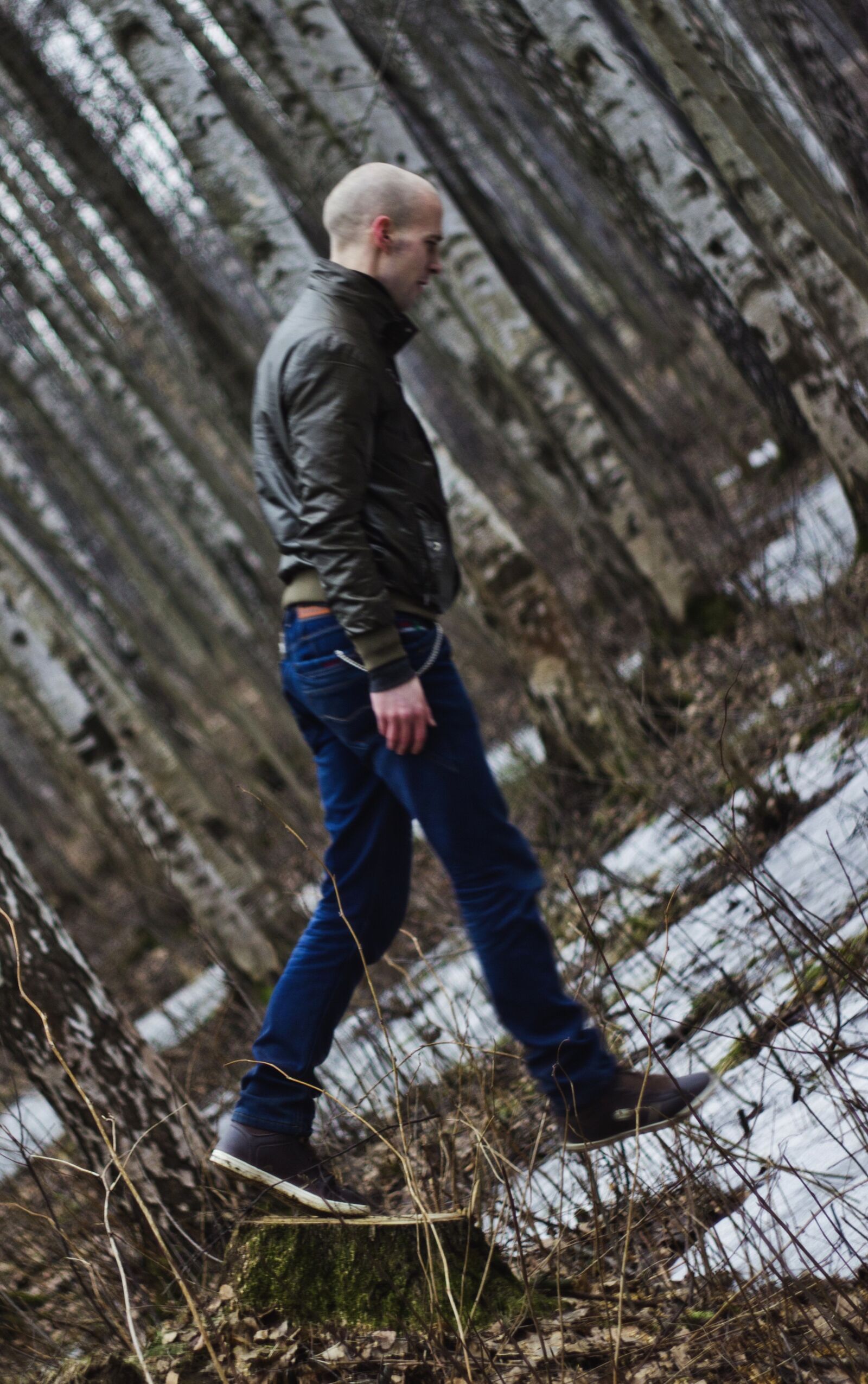 Canon EOS 600D (Rebel EOS T3i / EOS Kiss X5) sample photo. Surreal, scene, man photography