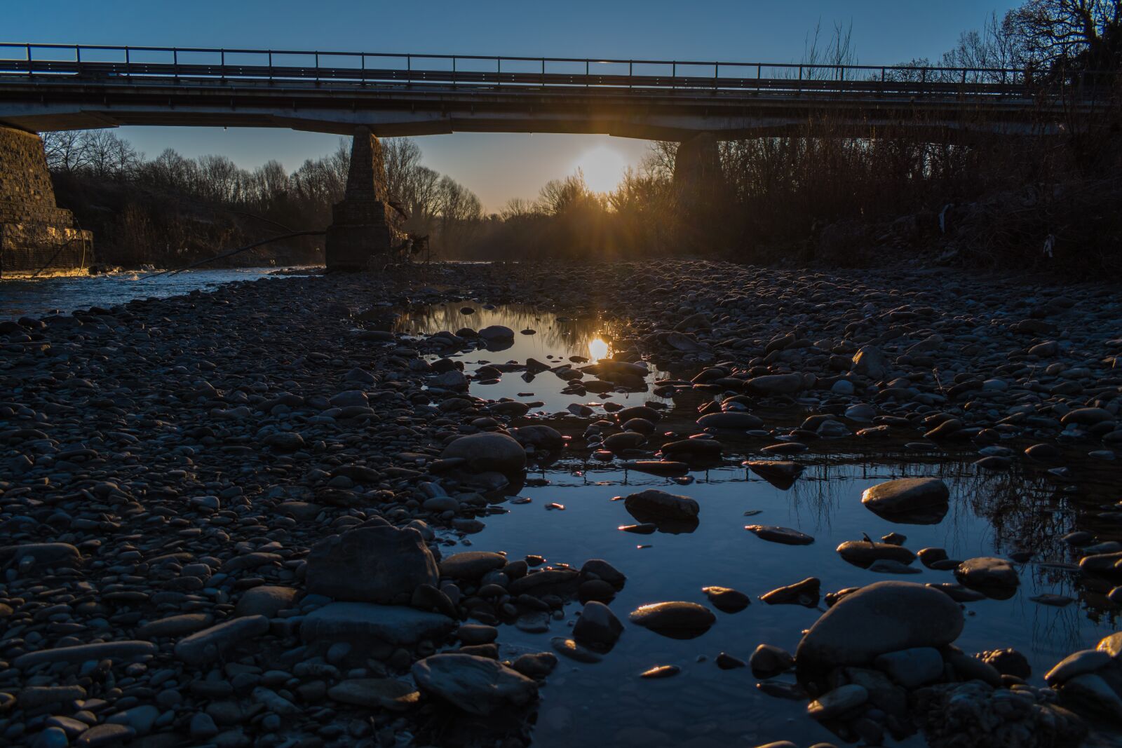 Nikon D5600 sample photo. River, puddle, sun photography