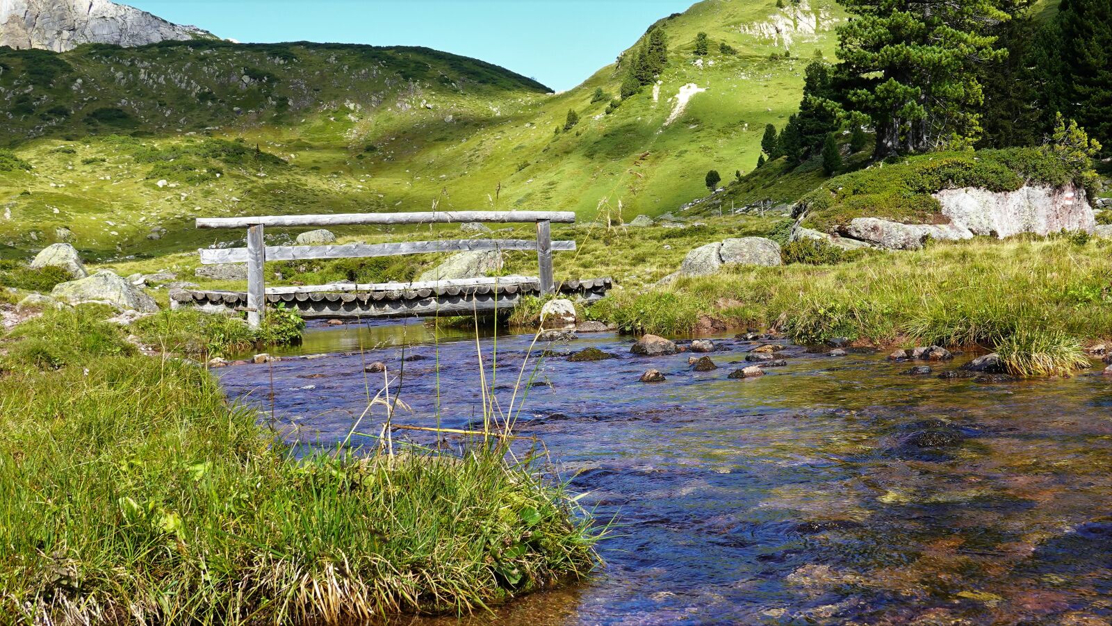 Sony DSC-RX100M7 sample photo. Wooden bridge, water, landscape photography