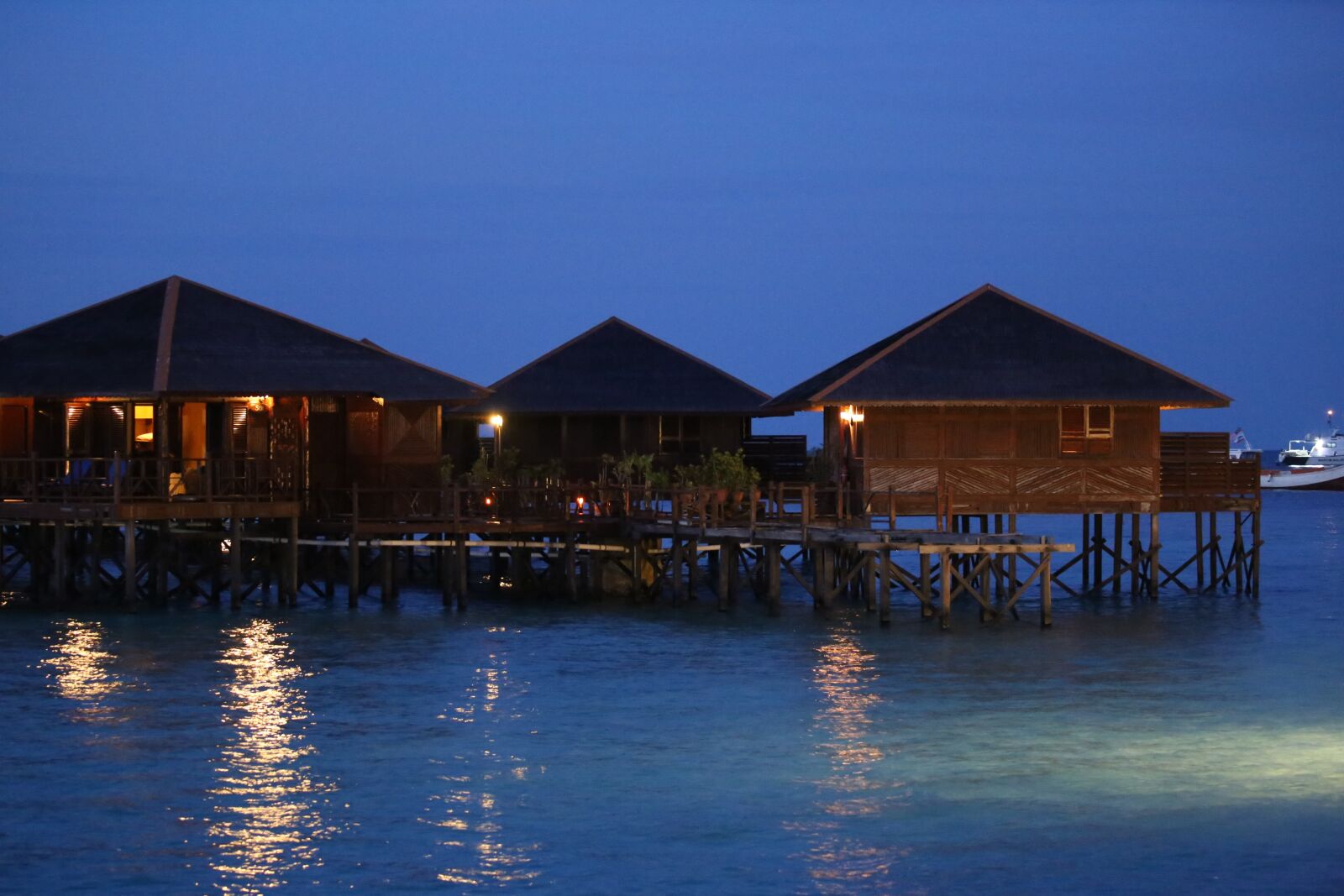 Canon EOS 6D sample photo. Water house, the sea photography