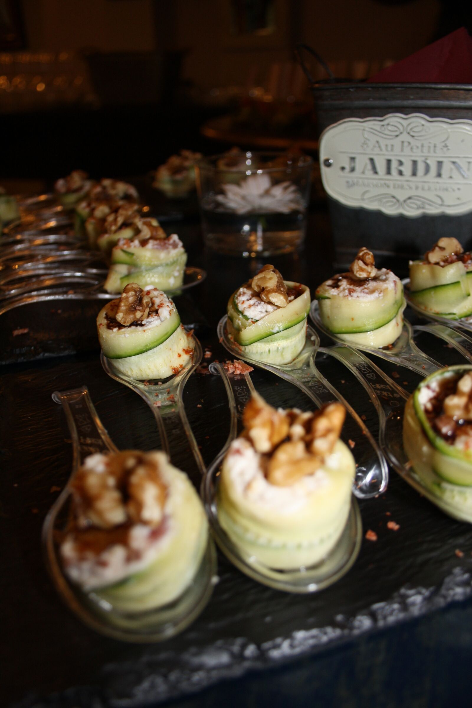 Canon EOS 1000D (EOS Digital Rebel XS / EOS Kiss F) sample photo. Catering, food, trencaclosques photography
