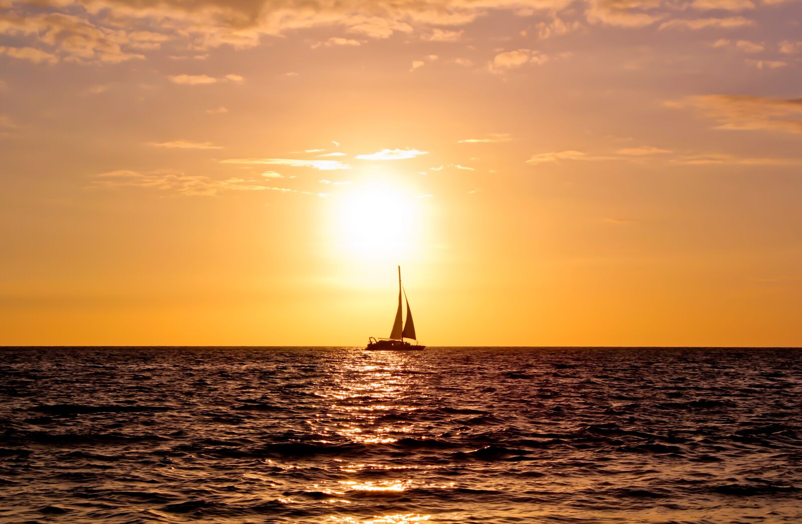 Canon EOS 550D (EOS Rebel T2i / EOS Kiss X4) sample photo. Twilight, sun, ocean photography