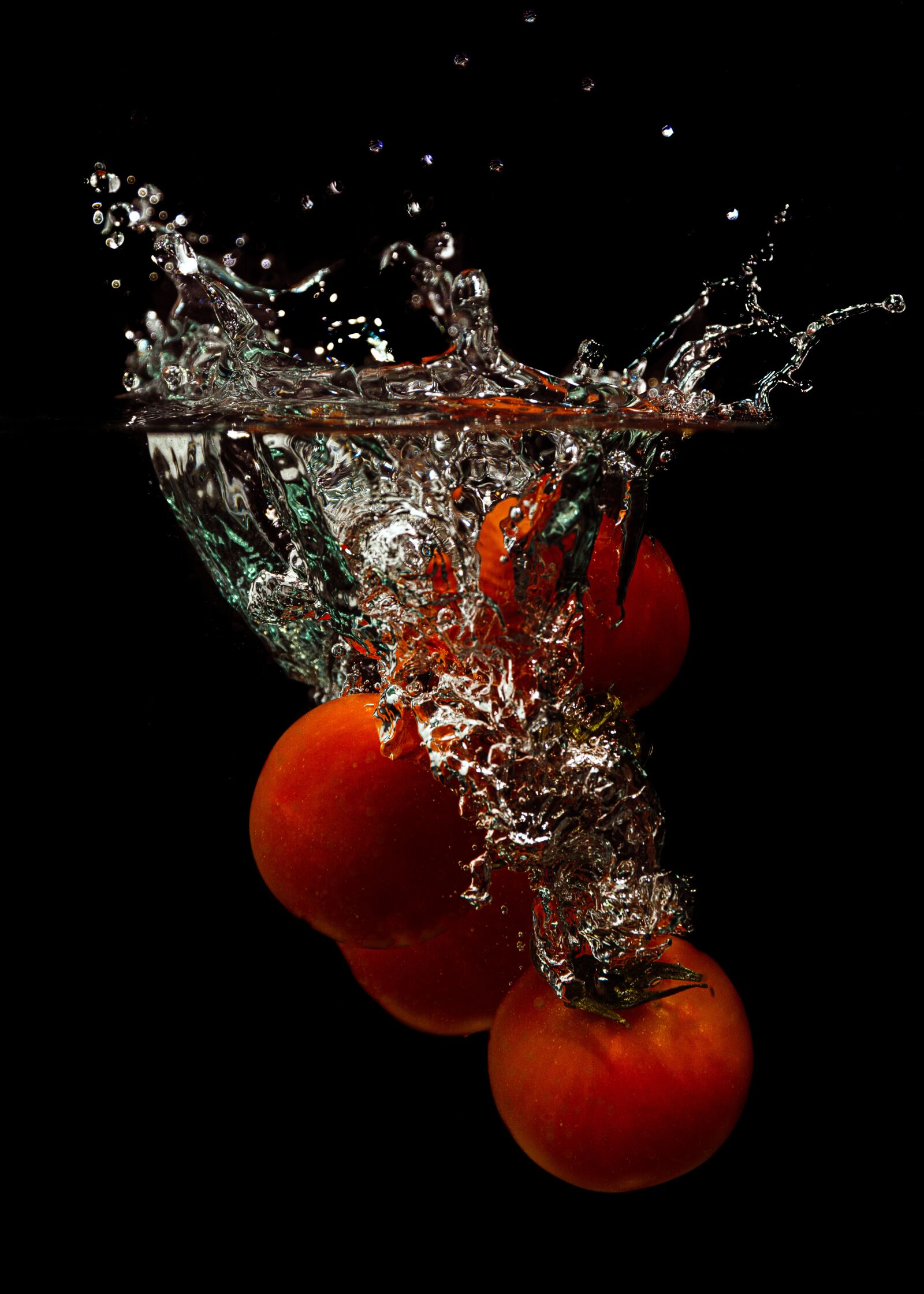 Nikon D7100 sample photo. Tomatoes, splash, water photography
