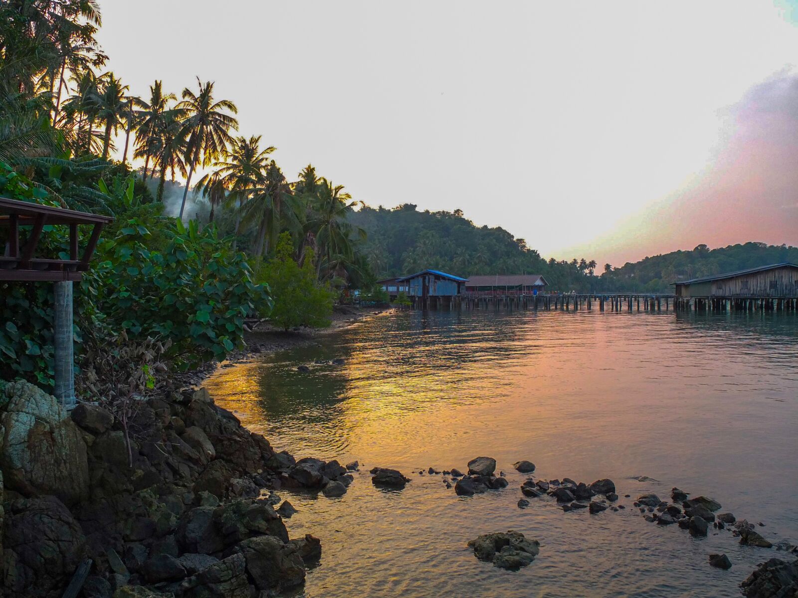 Fujifilm X10 sample photo. Island, sunset, water photography
