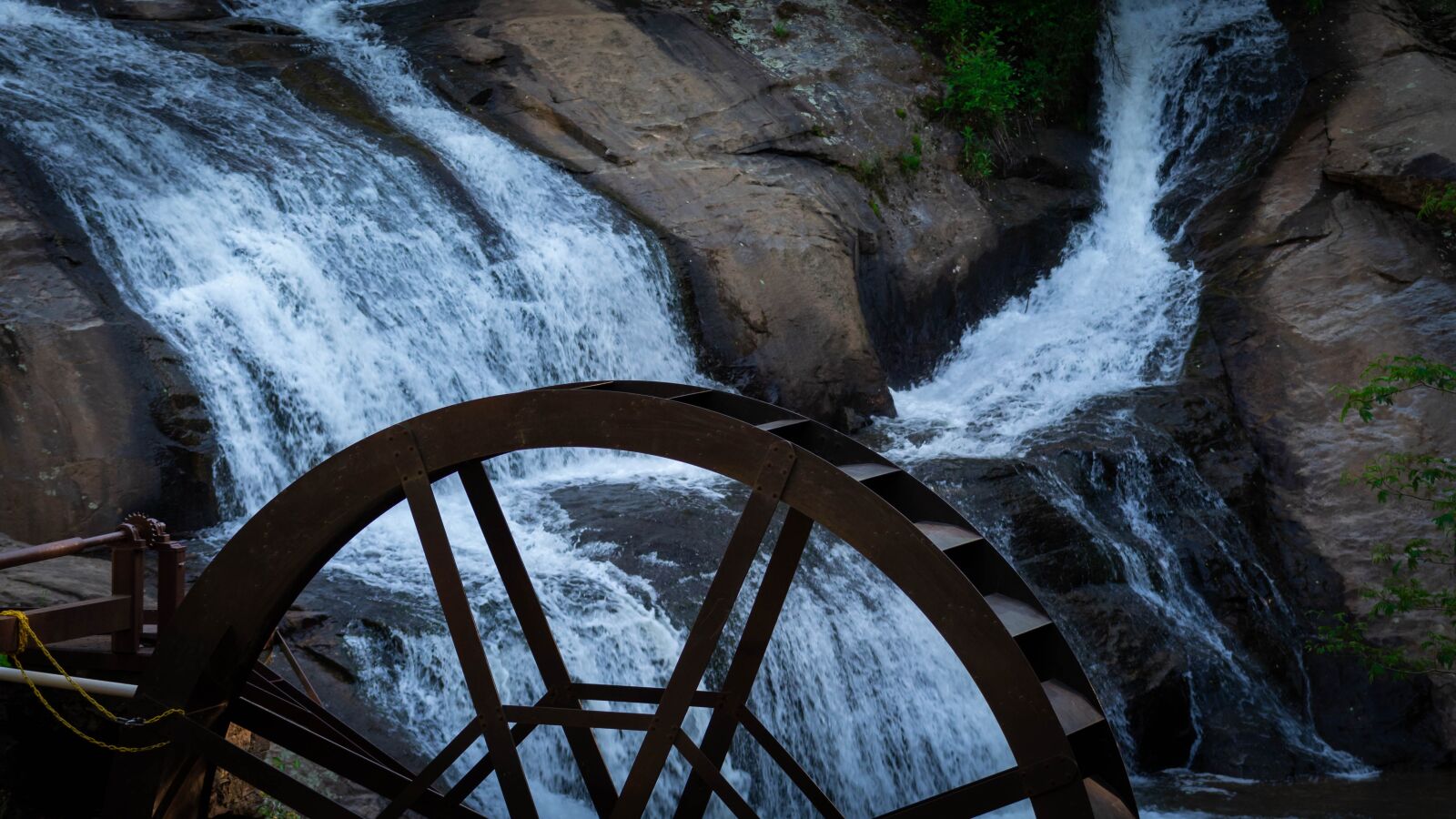 Canon EF75-300mm f/4-5.6 sample photo. Waterfall, water wheel, mill photography