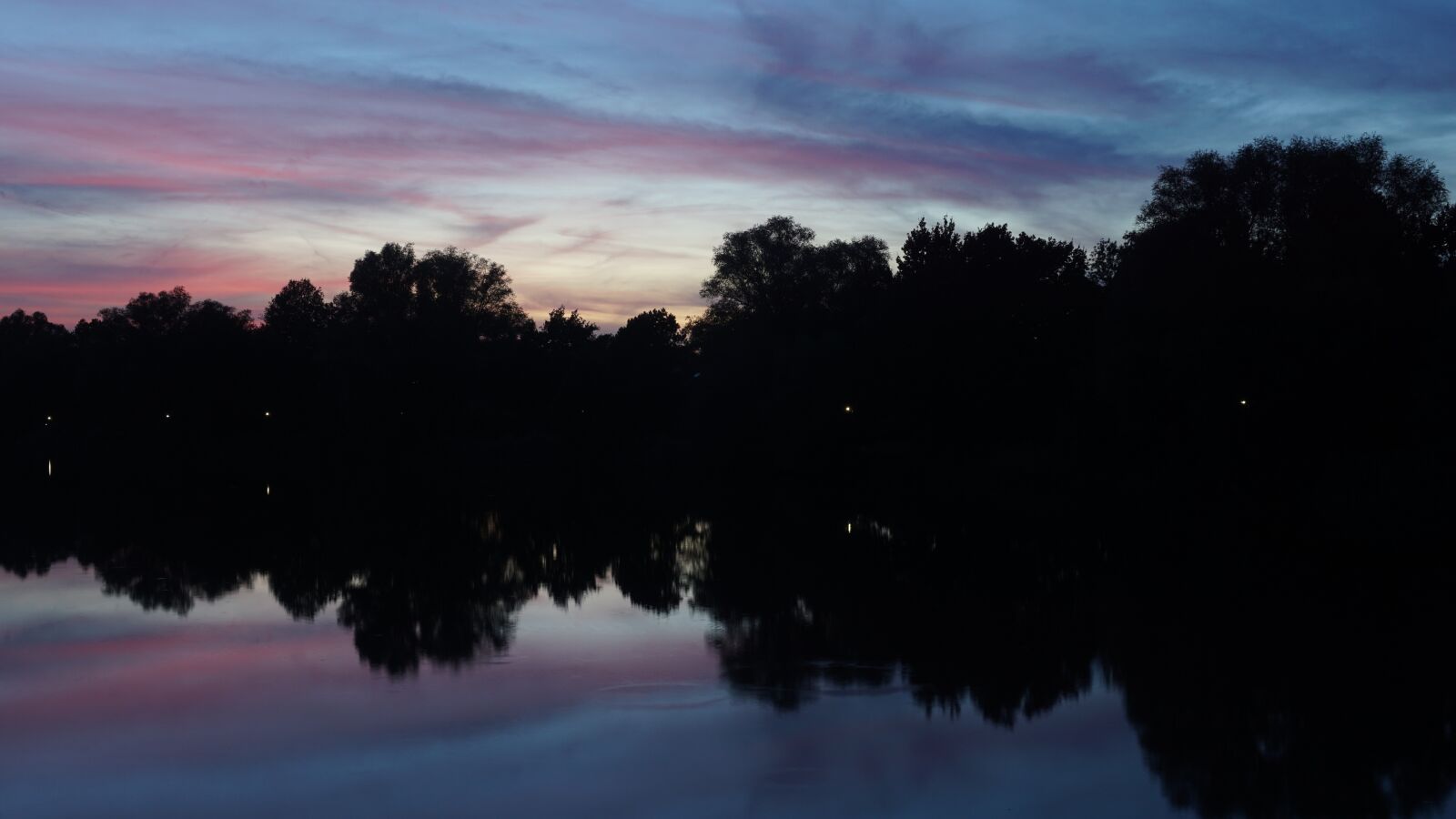 Sony E 16-50mm F3.5-5.6 PZ OSS sample photo. Sonnenuntergang, see, sunset photography
