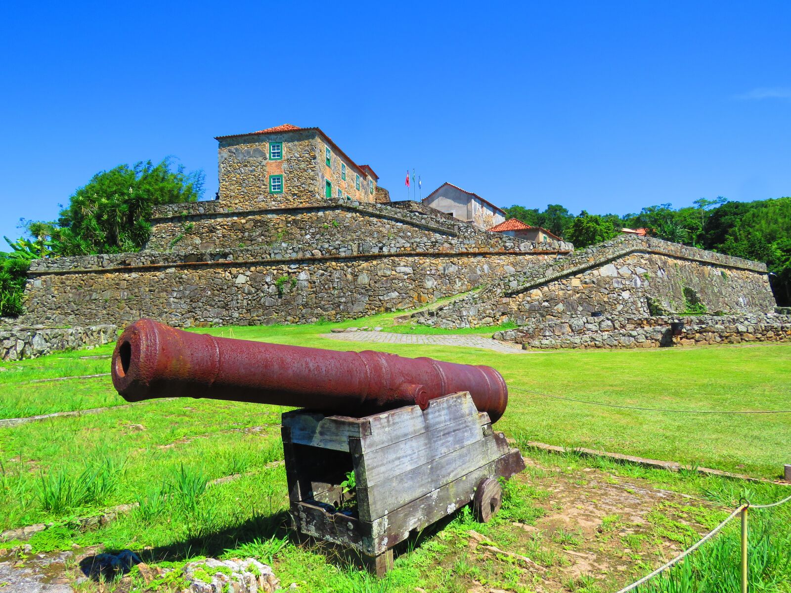 Canon PowerShot SX60 HS sample photo. Cannon, fortress, landscape photography